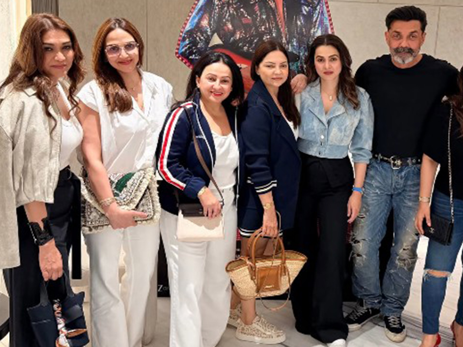 Esha Deol with brother Bobby Deol (Photo/instagram/@imeshadeol)