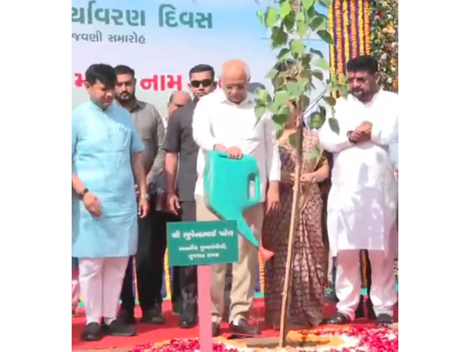 Gujarat CM Bhupendra Patel plants sapling on World Environment Day (Photo/ANI) Gujarat CM Bhupendra Patel plants sapling on World Environment Day (Photo/ANI)