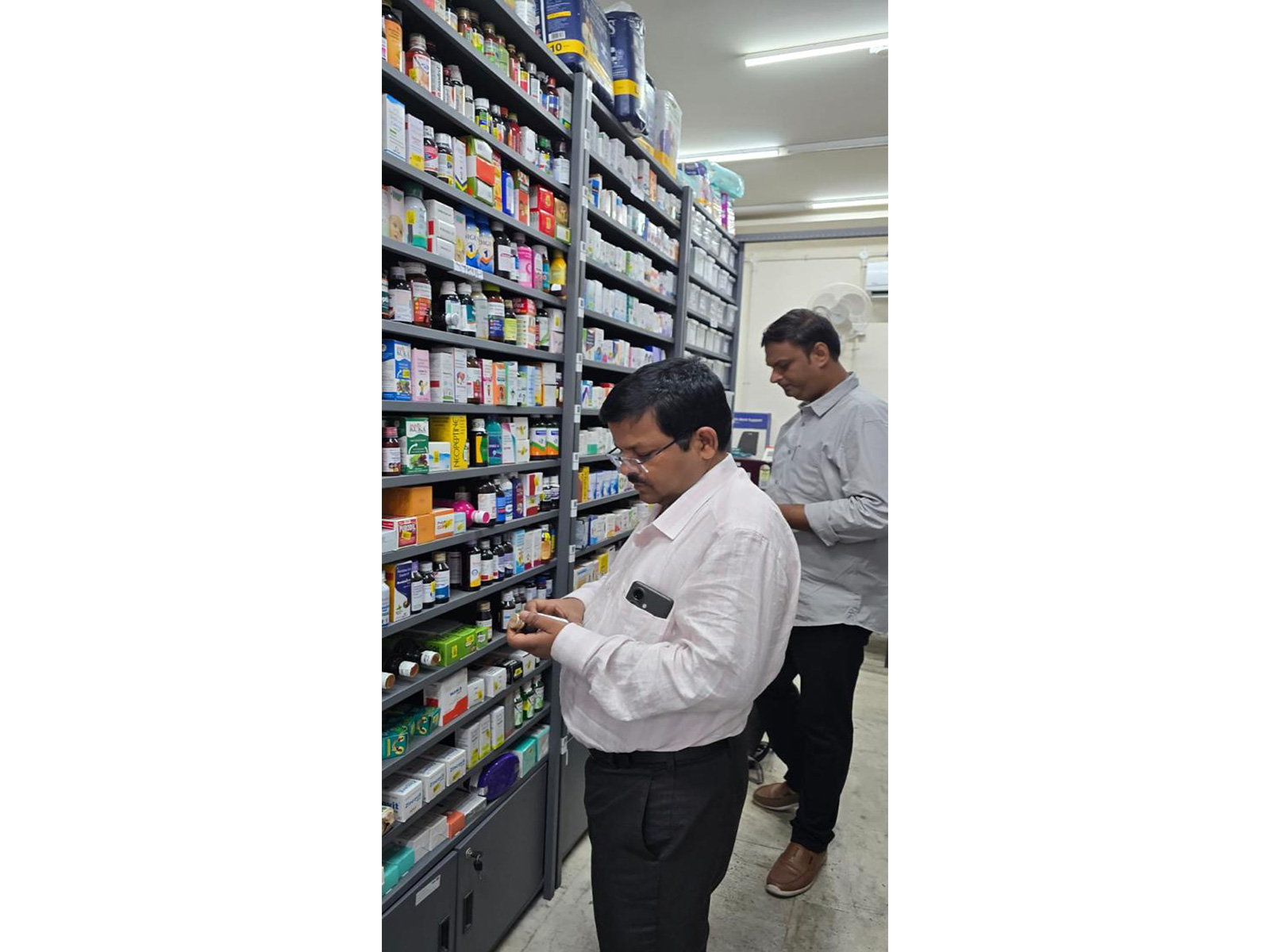 Drugs Control Administration inspects medical shops in Telangana (Photo/ANI)