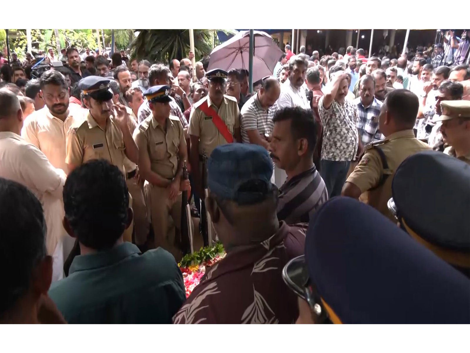 National Award-winning actor Salim Kumar cremated with state honours (Photo/ANI) National Award-winning actor Salim Kumar cremated with state honours (Photo/ANI)