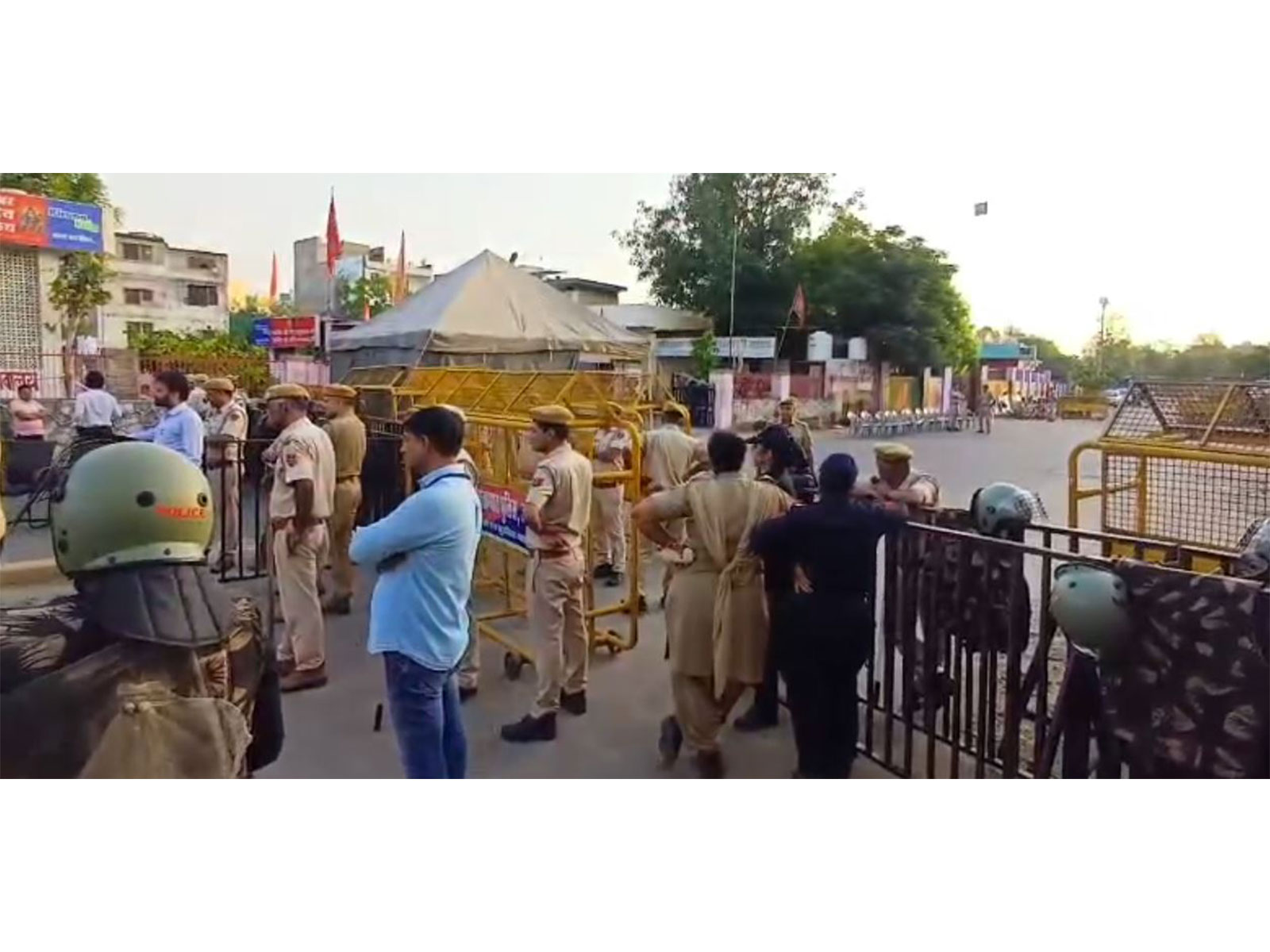 Heavy police deployment in Jaipur during JDA anti-encroachment drive (Photo/ANI)