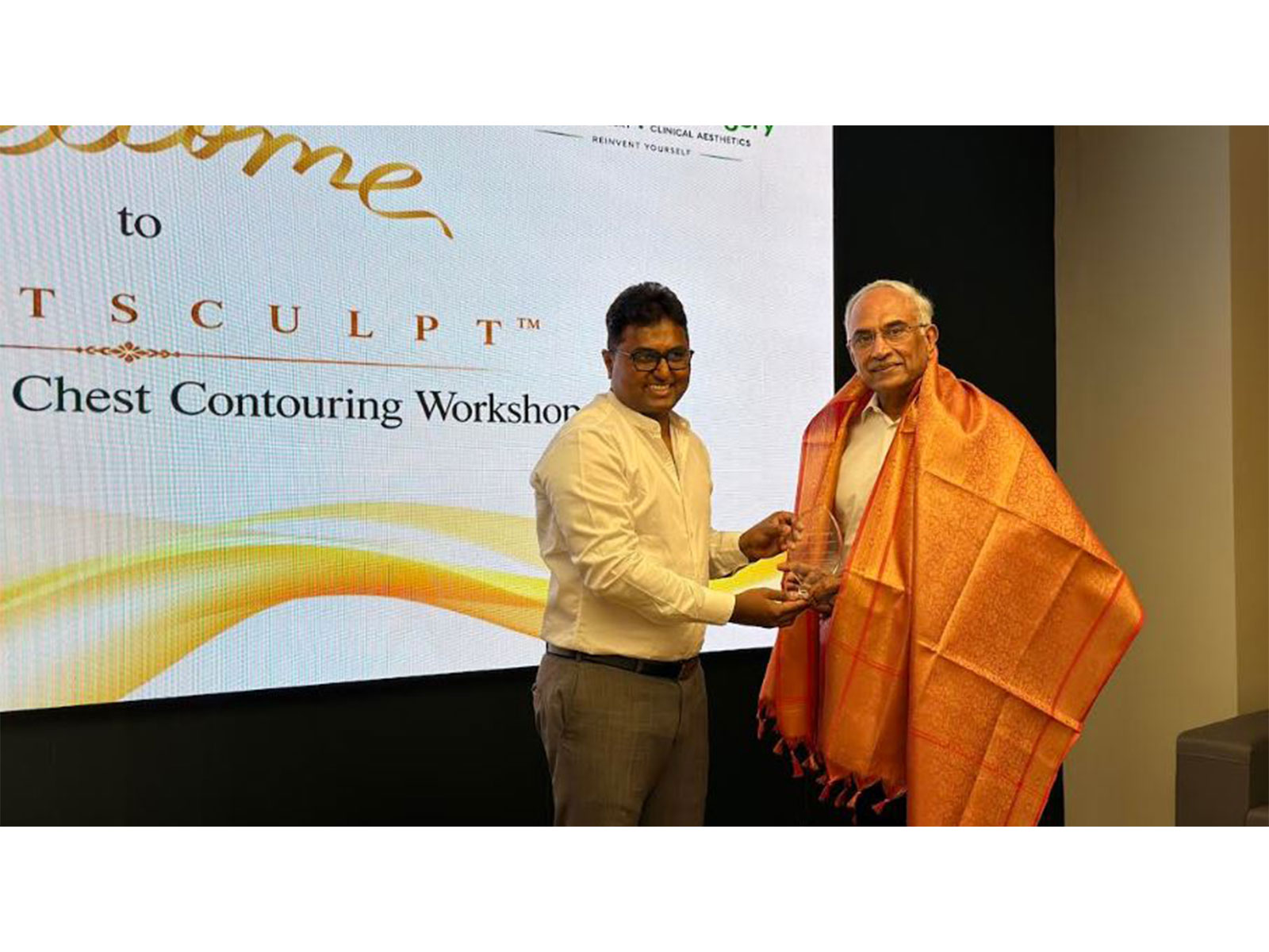 L-R: Dr. Karthik Ramasamy and Chief Guest Prof. Dr. Venkat Ramakrishnan, Senior Consultant Plastic & Reconstructive Surgeon, Apollo Hospitals Chennai & Chennai Breast Center