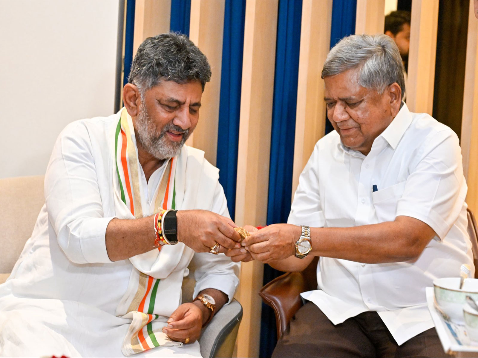 Karnataka CM DK Shivakumar meets former CM Jagadish Shettar (Photo/X/ @DKShivakumar) Karnataka CM DK Shivakumar meets former CM Jagadish Shettar (Photo/X/ @DKShivakumar)
