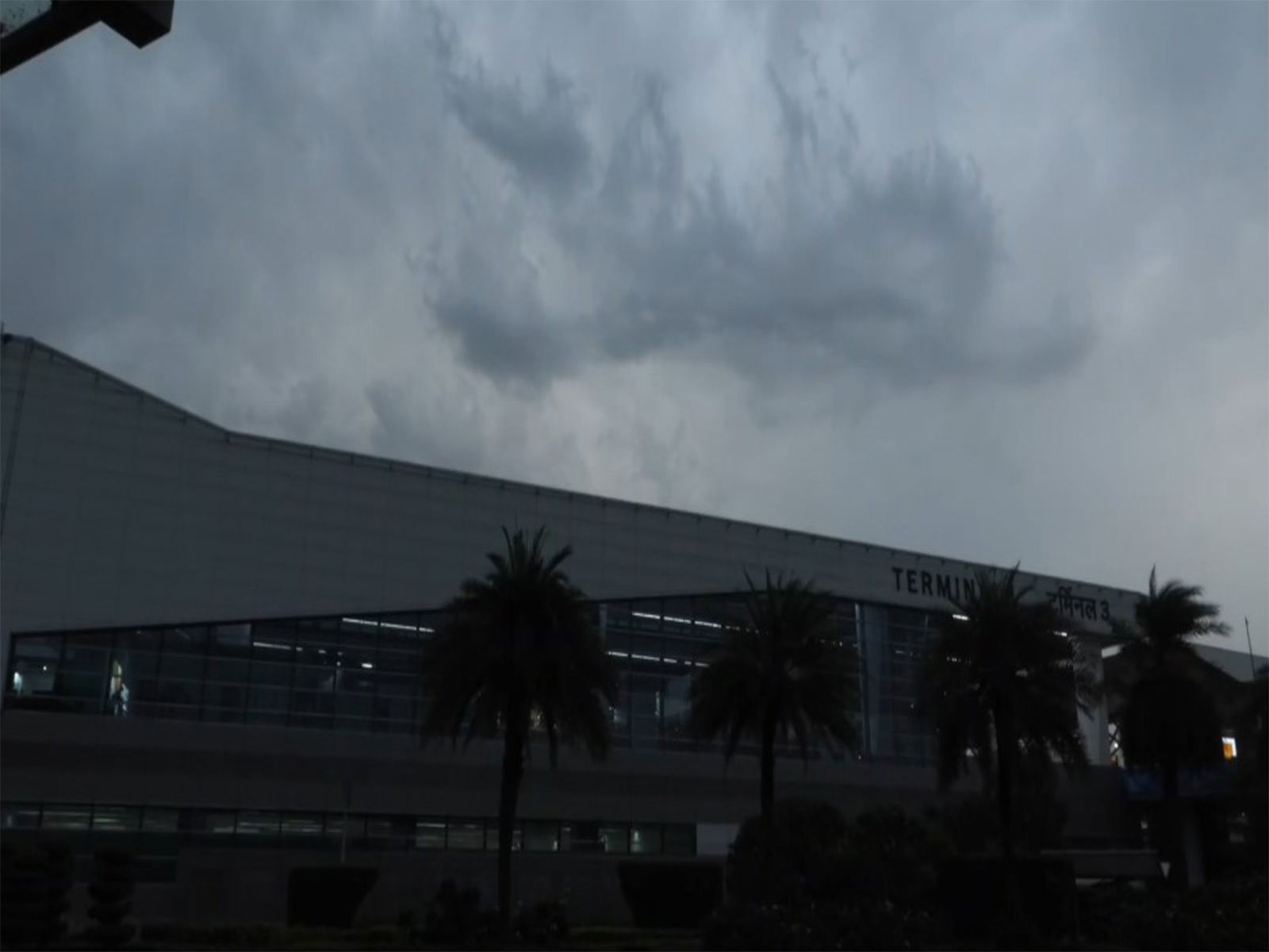 Visuals from outside Terminal 3 of IGI Airport (Photo/ANI) Visuals from outside Terminal 3 of IGI Airport (Photo/ANI)
