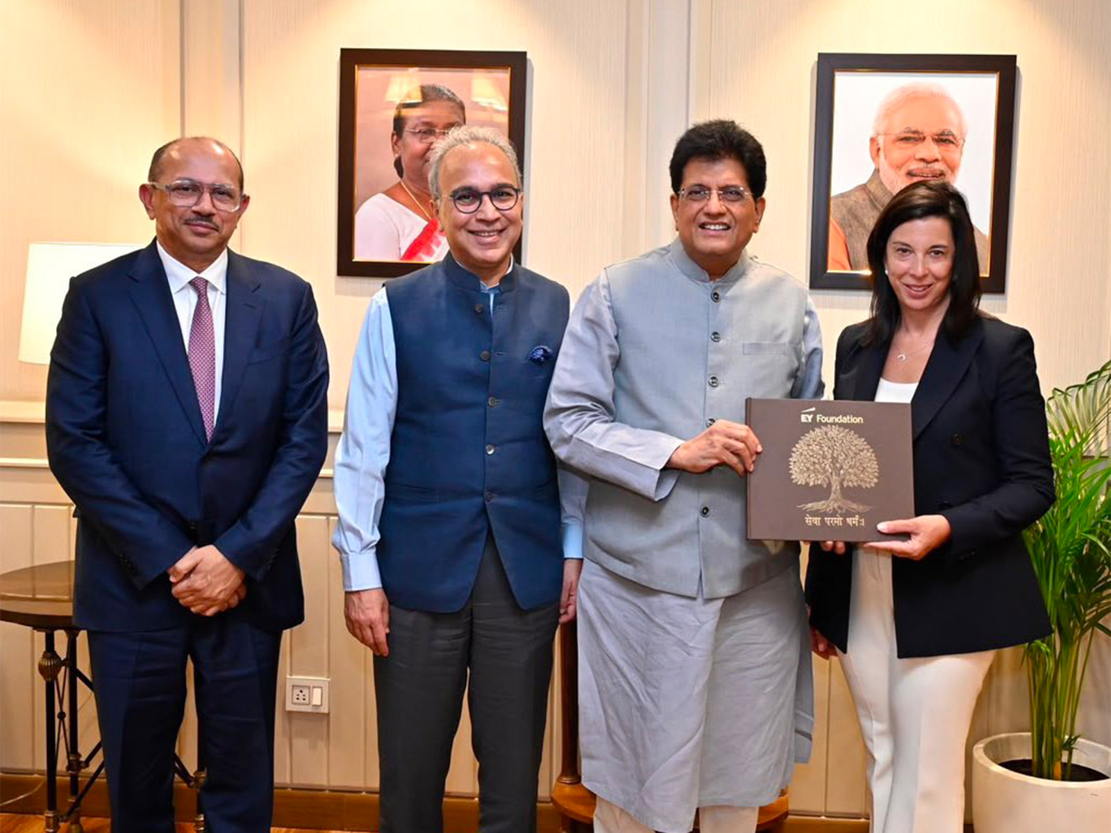 Union Minister Piyush Goyal and EY CEO Janet Truncale (Photo/X@PiyushGoyal)
