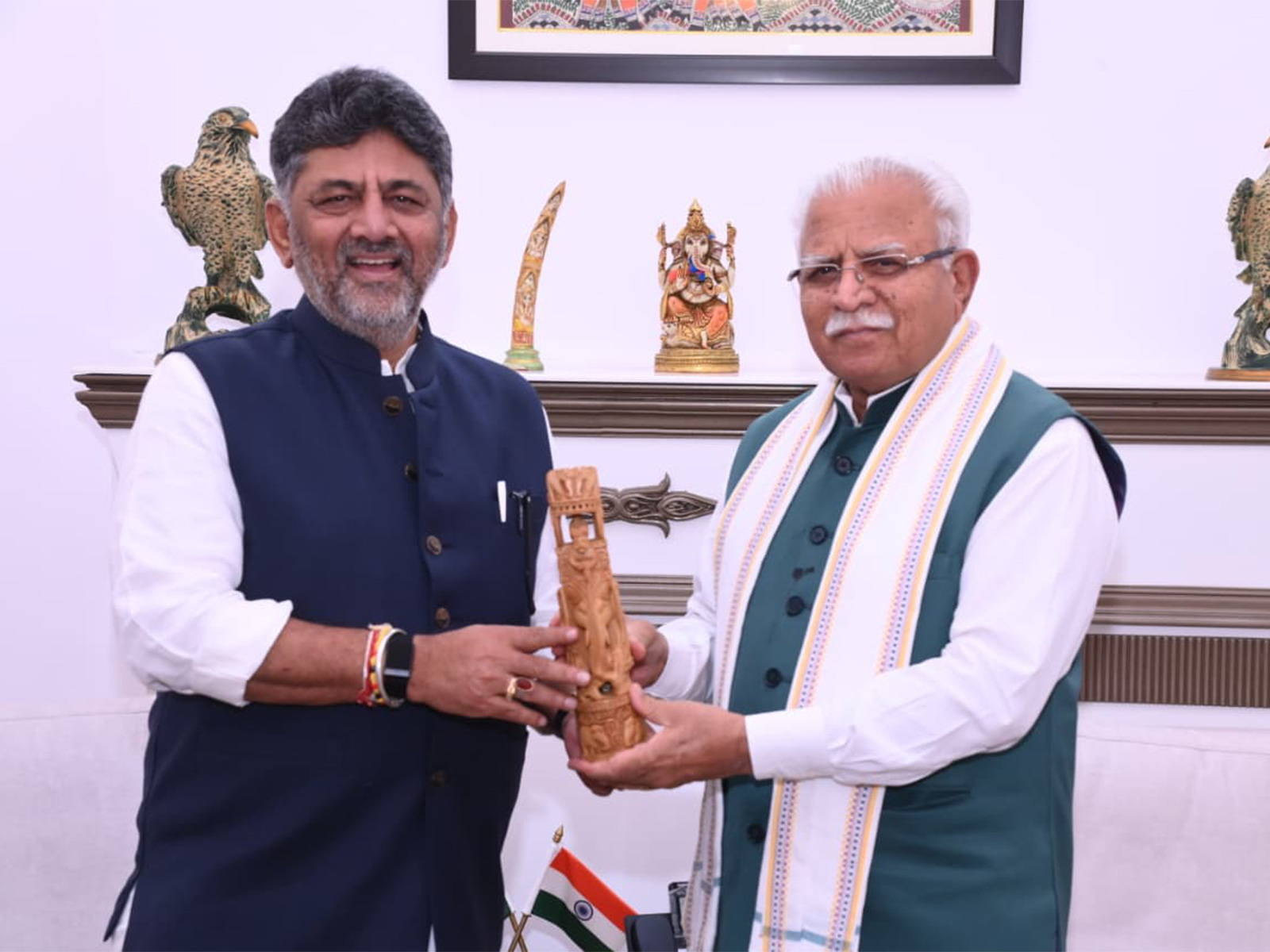 Karnataka CM DK Shivakumar meets Union Minister Manohar Lal Khattar (Photo/CMO)