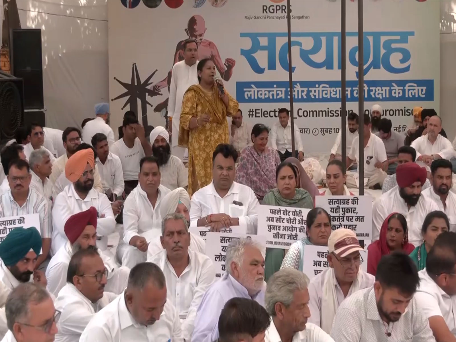 Congress hold 'Satyagraha' protest at Jantar Mantar (Photo/ANI) Congress hold 'Satyagraha' protest at Jantar Mantar (Photo/ANI)