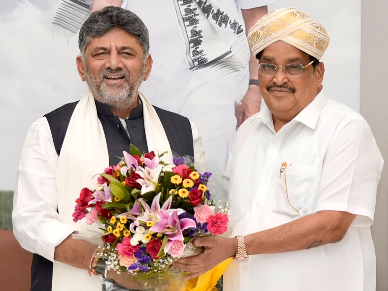 Karnataka CM DK Shivakumar met  Union Jal Shakti Minister CR Paatil (Photo/X@DKShivakumar)