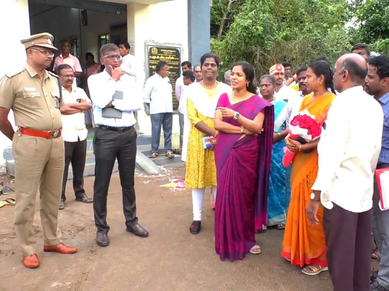 Vijay Balaji, Tamil Nadu (Minister for Handlooms, Handicrafts,Textiles and Khadi), doing inspection, (Photo/ANI)