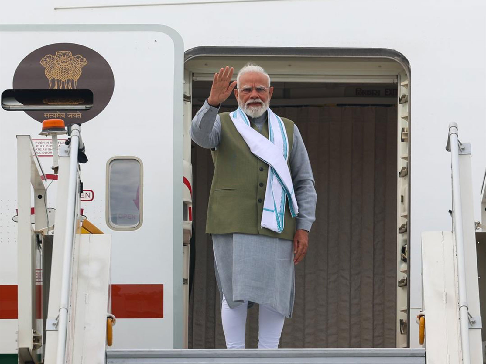 PM Modi embarks for visit to France and Slovakia (Photo/X/@MEAIndia) PM Modi embarks for visit to France and Slovakia (Photo/X/@MEAIndia)
