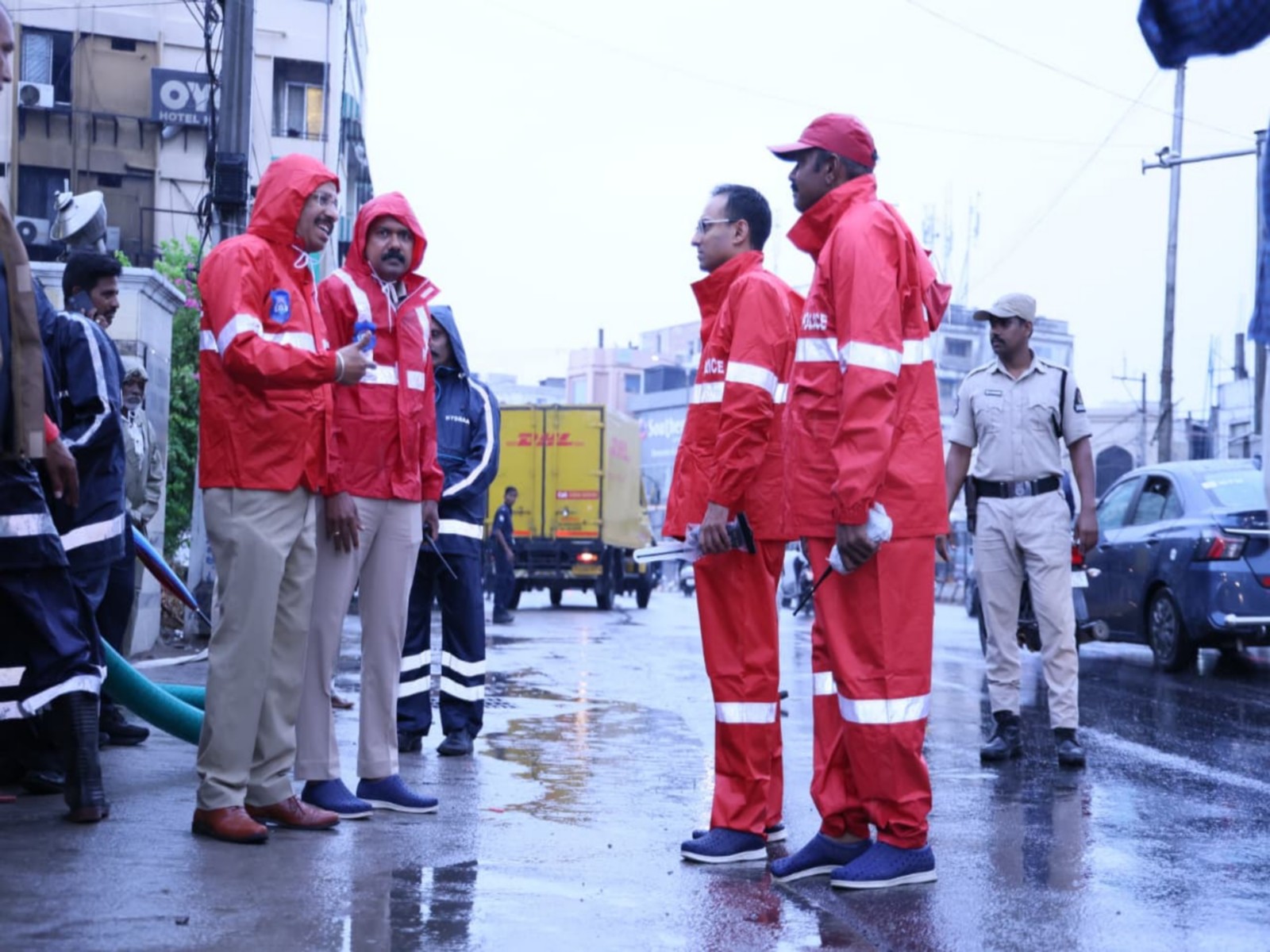 Hyderabad City Police Commissioner VC Sajjanar, along with traffic and other officials, inspects waterlogging-prone areas (Photo/Hyderabad Police) Hyderabad City Police Commissioner VC Sajjanar, along with traffic and other officials, inspects waterlogging-prone areas (Photo/Hyderabad Police)