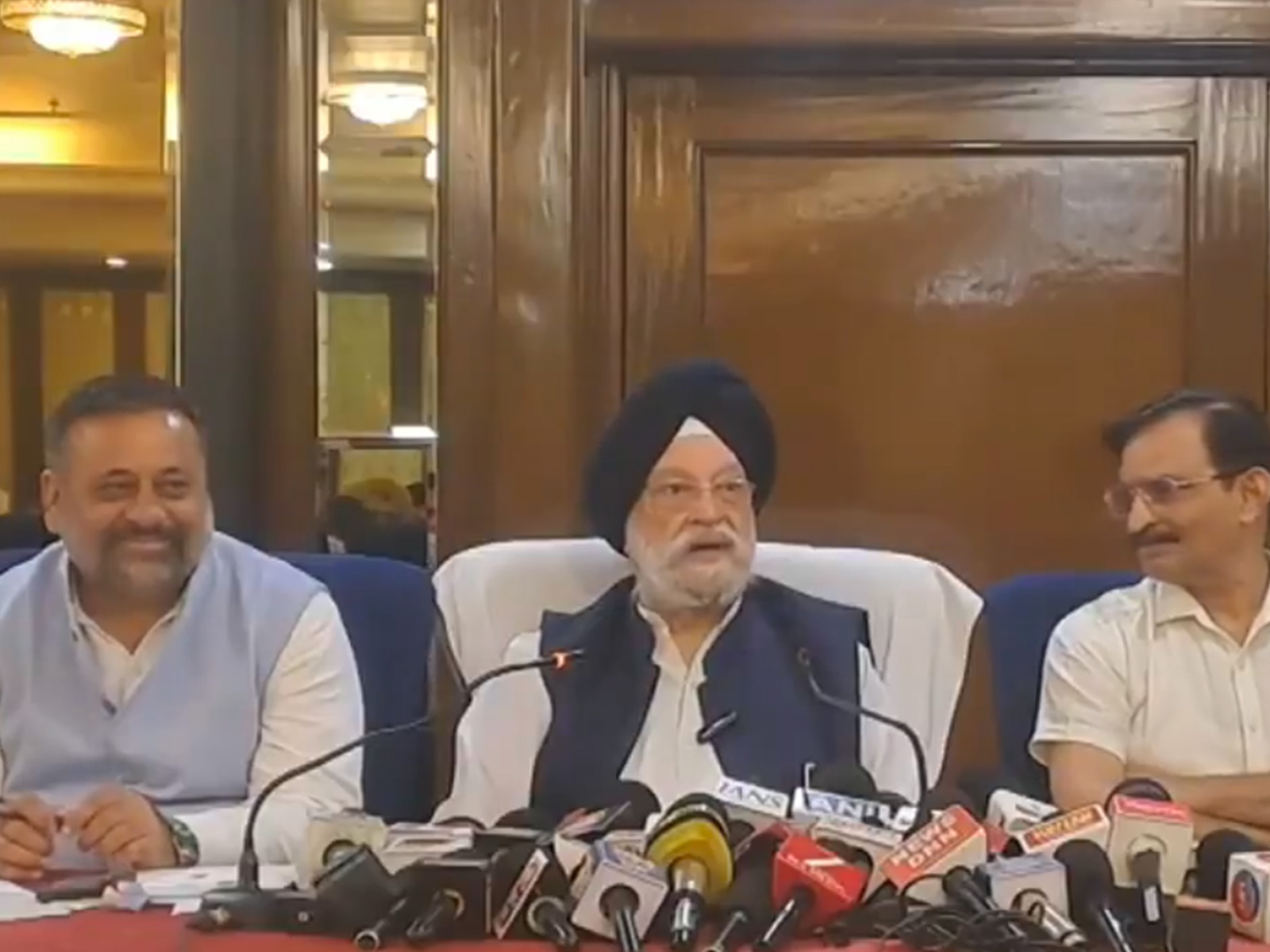 Union Minister Hardeep Singh Puri (Photo/ANI)