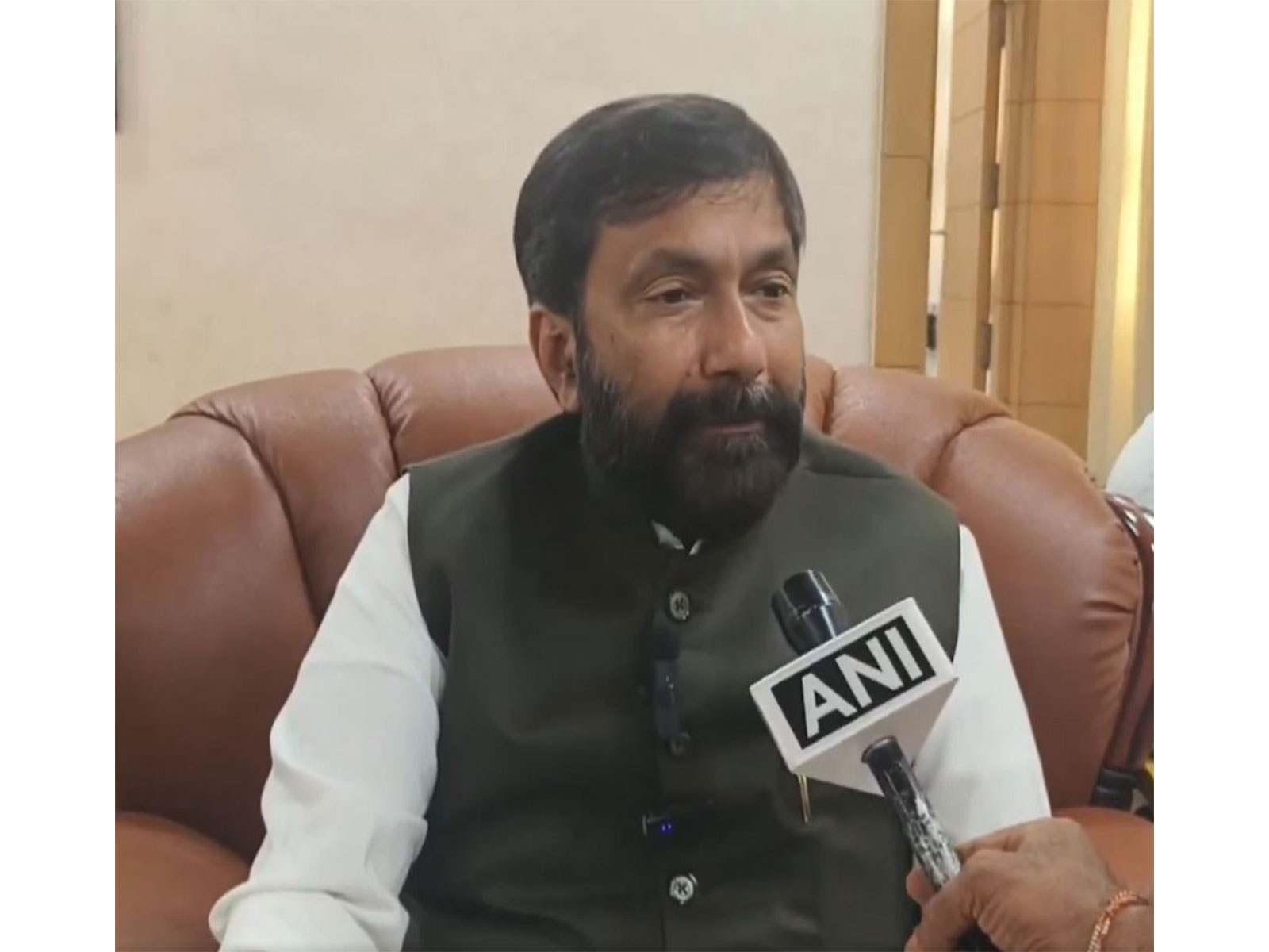 Karnataka Congress Chief Whip Saleem Ahmed (Photo/ANI) Karnataka Congress Chief Whip Saleem Ahmed (Photo/ANI)