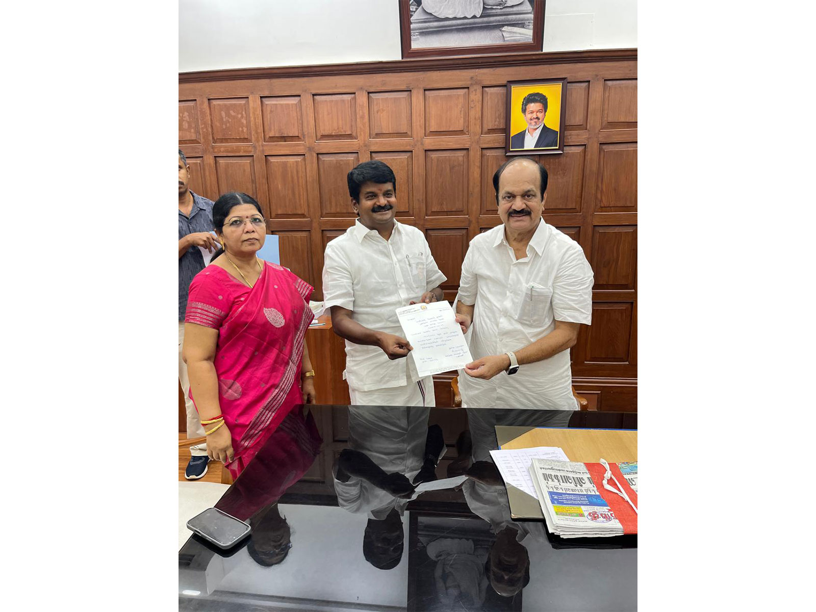 Viralimalai MLA C Vijayabaskar and Tamil Nadu Legislative Assembly to Speaker JCD Prabhakar (Photo/TN DIPR) Viralimalai MLA C Vijayabaskar and Tamil Nadu Legislative Assembly to Speaker JCD Prabhakar (Photo/TN DIPR)