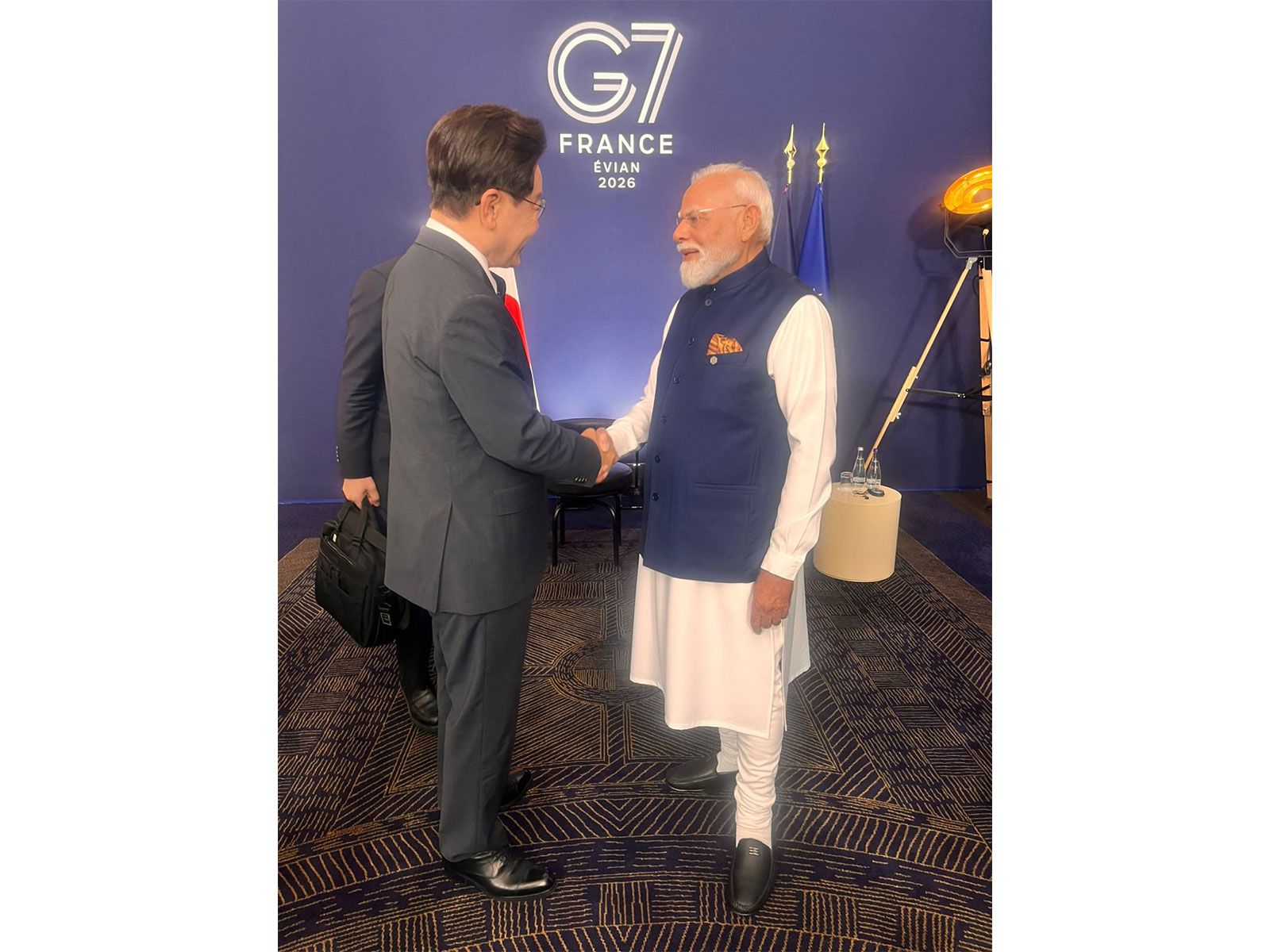 Prime Minister Narendra Modi with South Korean President Lee Jae-myung (Photo/X@narendramodi) Prime Minister Narendra Modi with South Korean President Lee Jae-myung (Photo/X@narendramodi)