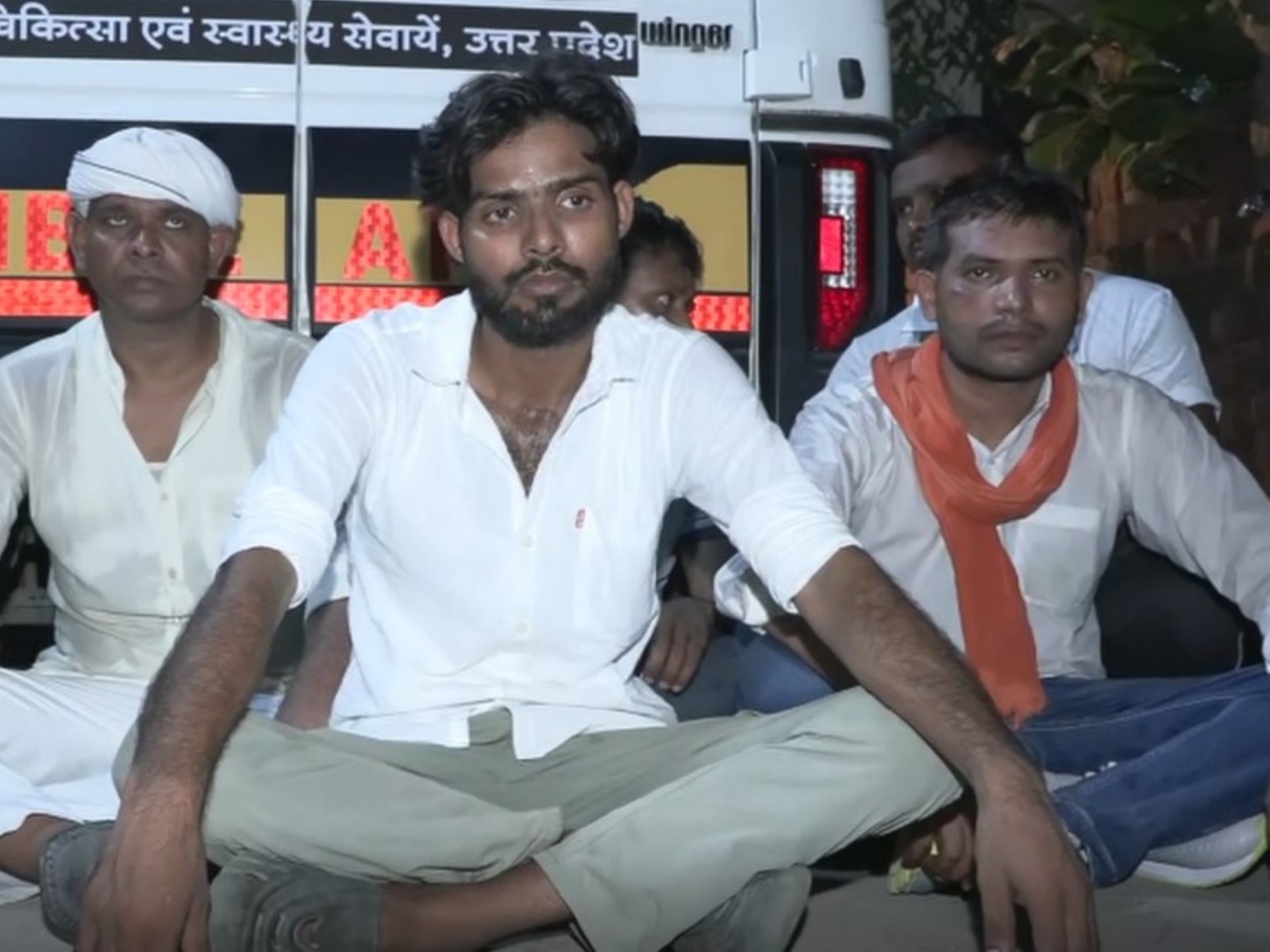 Family Shivanand Chaurasia stage sit in protest in Deoria, block ambulance carrying his remains (Photo/ANI)