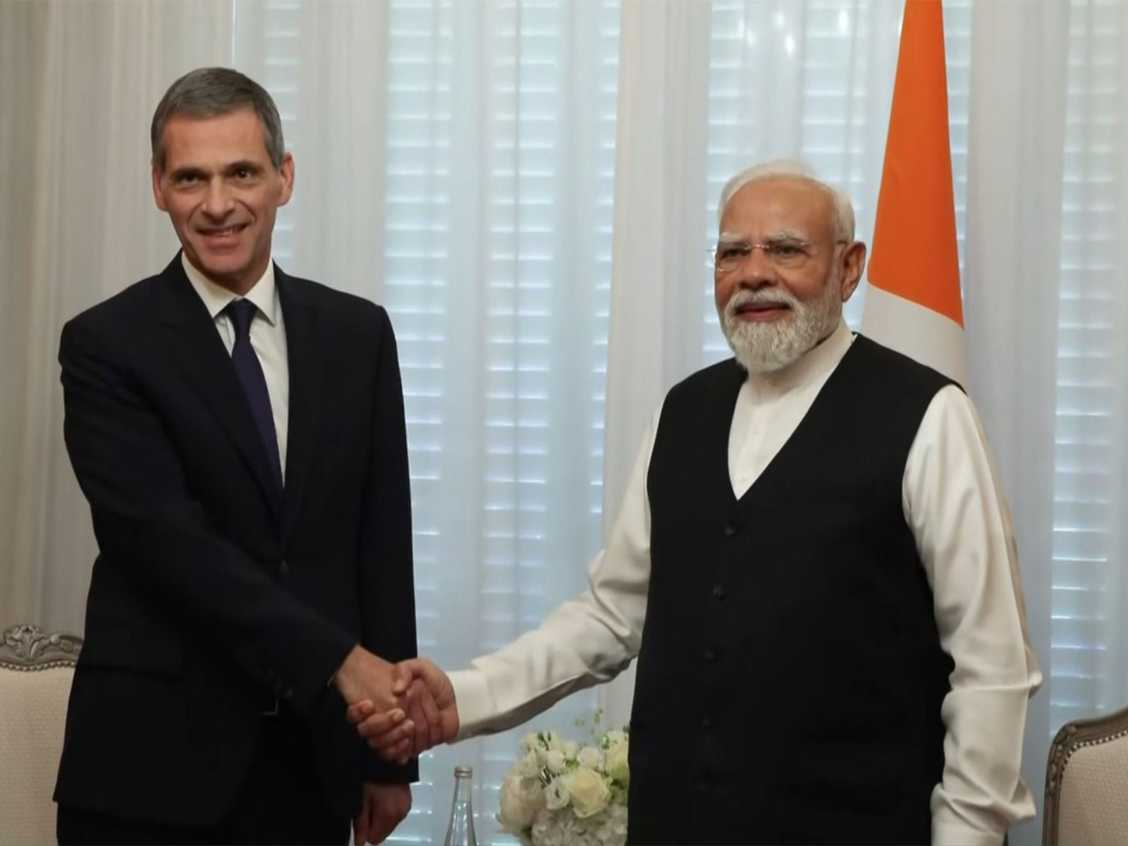 Prime MInister Narendra Modi meets Rodolphe Saadรฉ, Chairman & CEO, CMA CGM Group in Paris (Photo/ANI/DD) Prime MInister Narendra Modi meets Rodolphe Saadรฉ, Chairman & CEO, CMA CGM Group in Paris (Photo/ANI/DD)