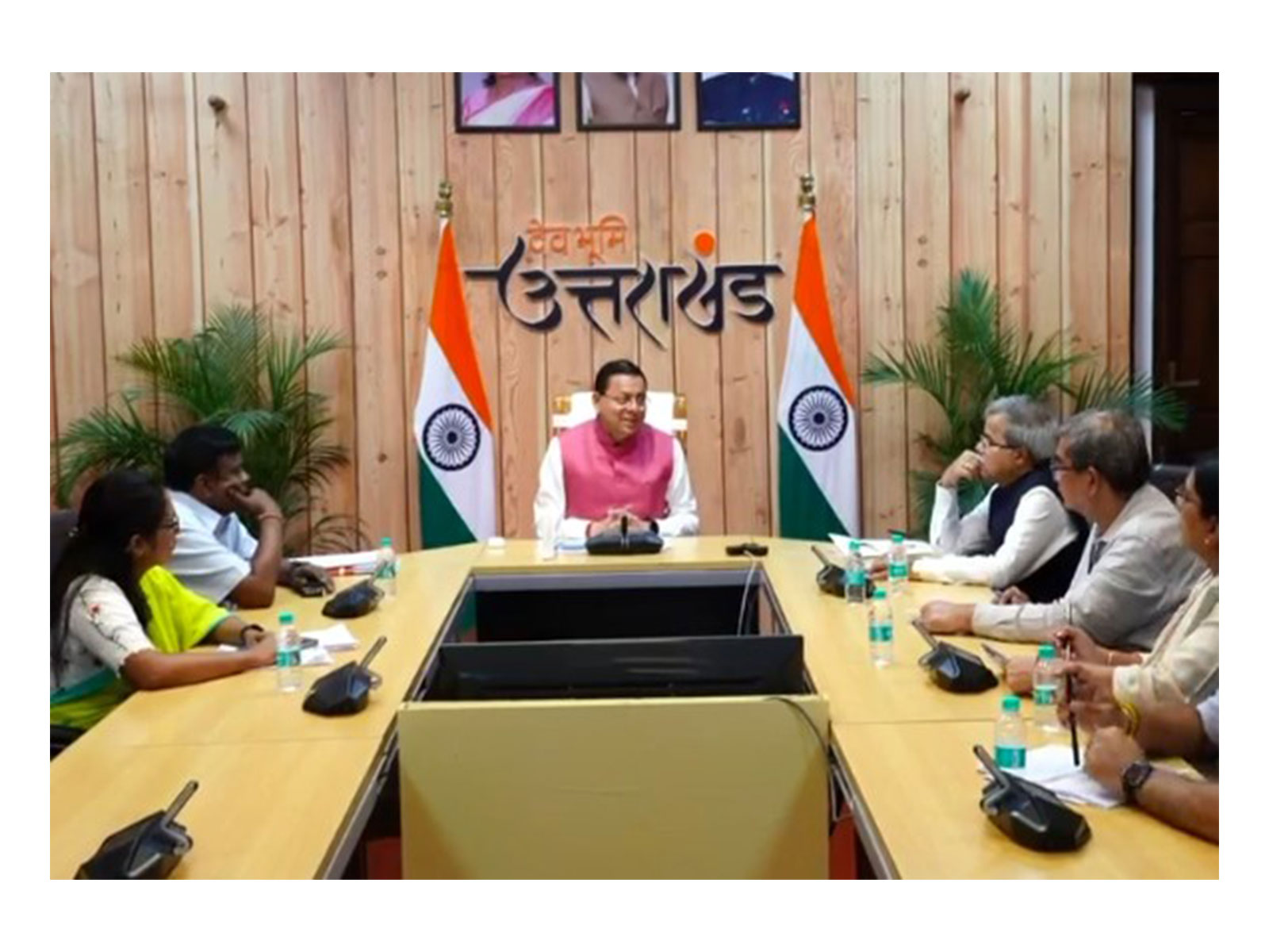 Uttarakhand CM Pushkar Singh Dhami and Railway Board Chairman Satish Kumar in review meeting (Photo/ANI)