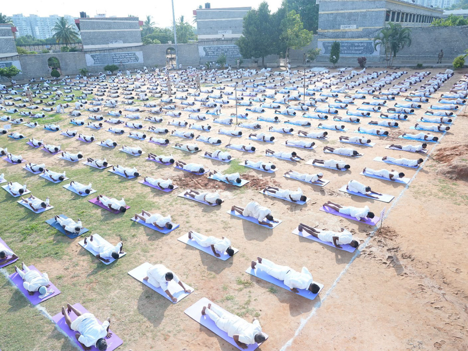 4,000+ inmates perform yoga in Bengaluru on 12th International Yoga Day (Photo/Release) 4,000+ inmates perform yoga in Bengaluru on 12th International Yoga Day (Photo/Release)