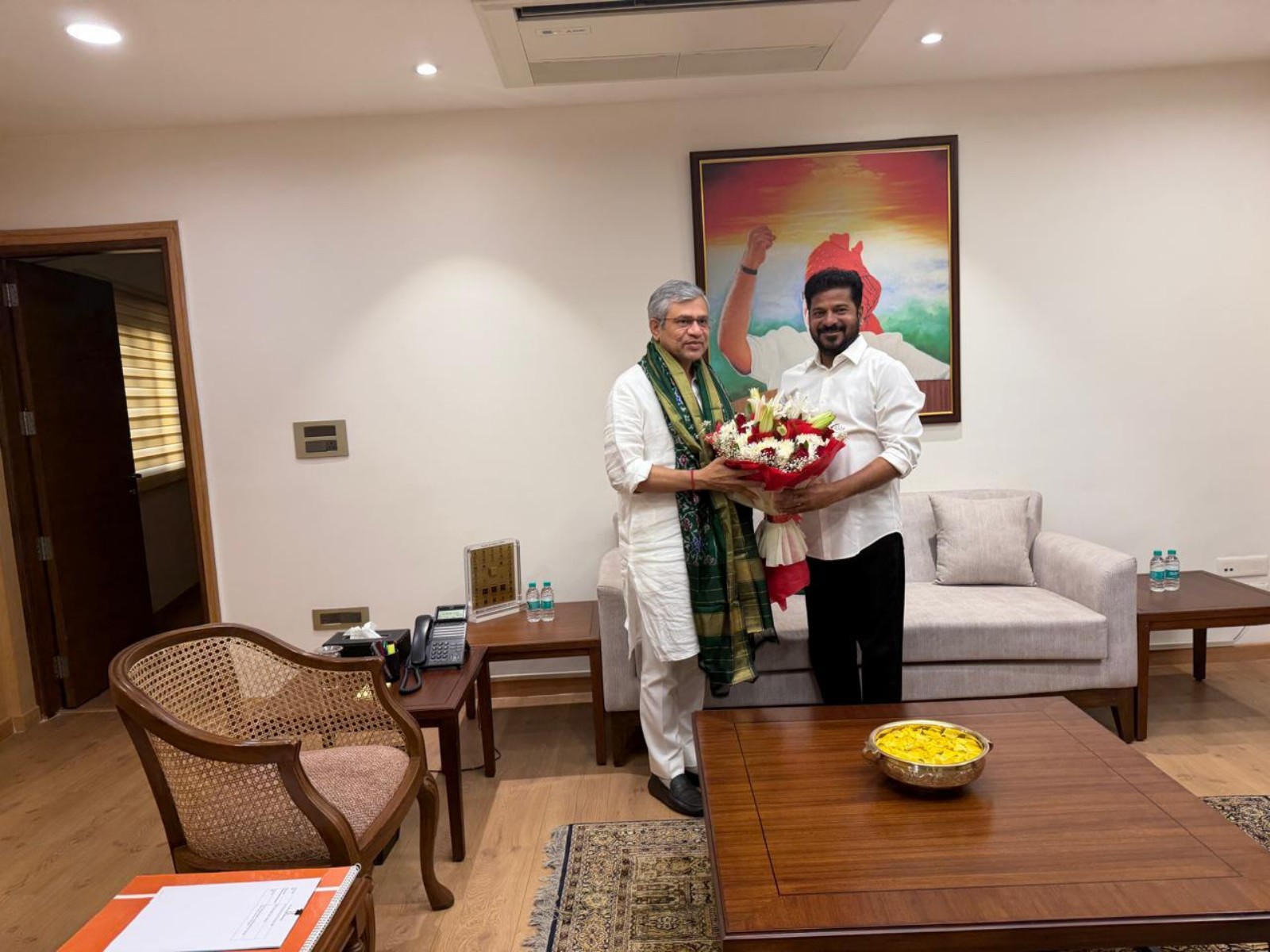 Telangana CM Revanth Reddy meets minister for  Railways Ashwini Vaishnaw (Photo/X@revanth_anumula)
