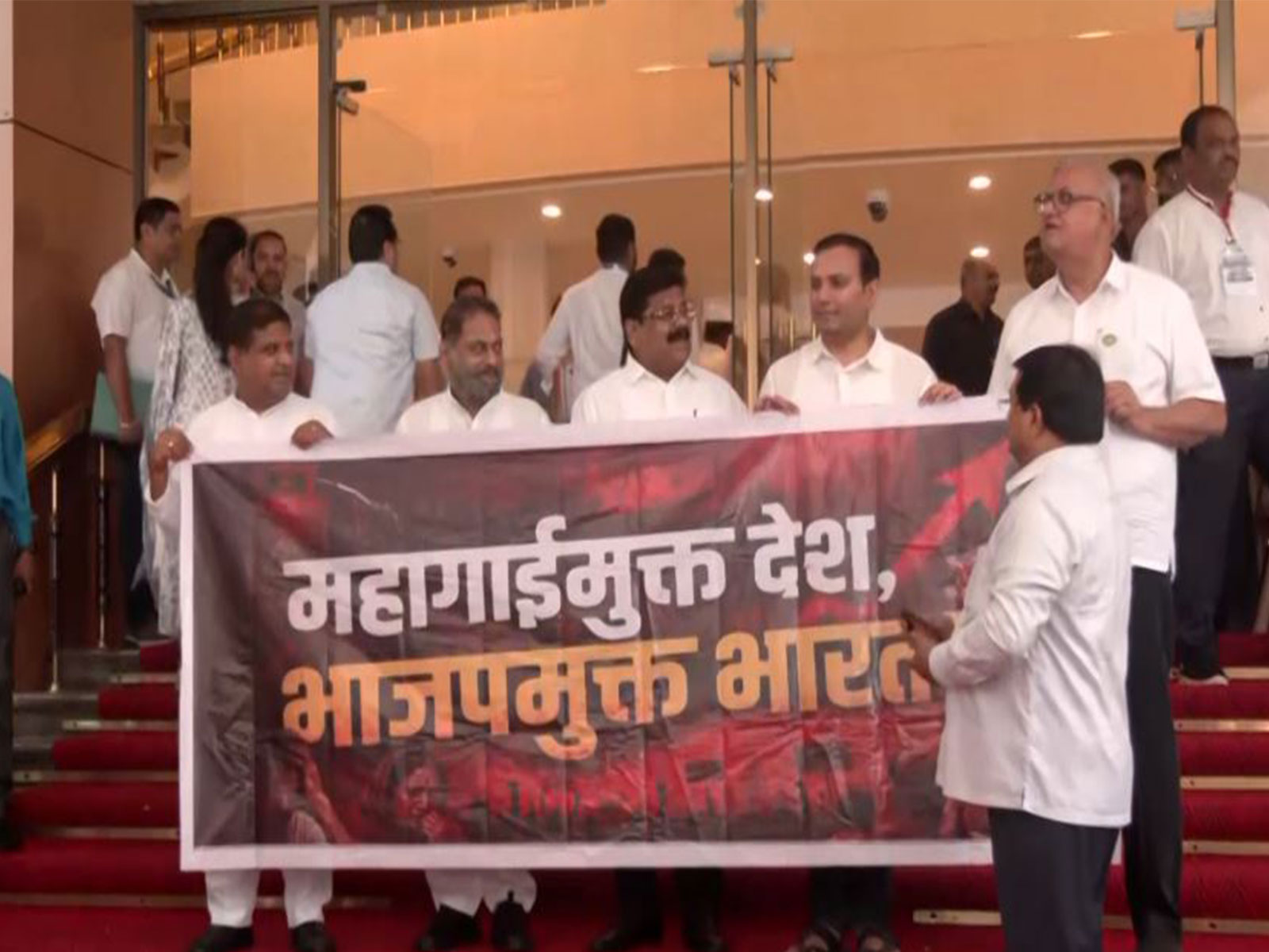 MVA leaders protest outside Assembly (Photo/ANI) MVA leaders protest outside Assembly (Photo/ANI)