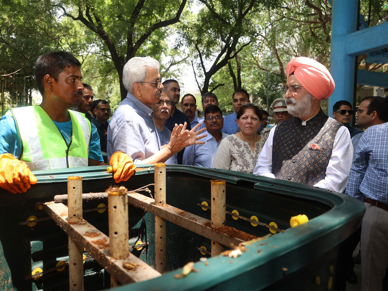 Delhi LG Taranjit Singh Sandhu inspected  'Zero Waste Colony' model in Navjeevan Vihar in the national capital (Photo/X LG Delhi)