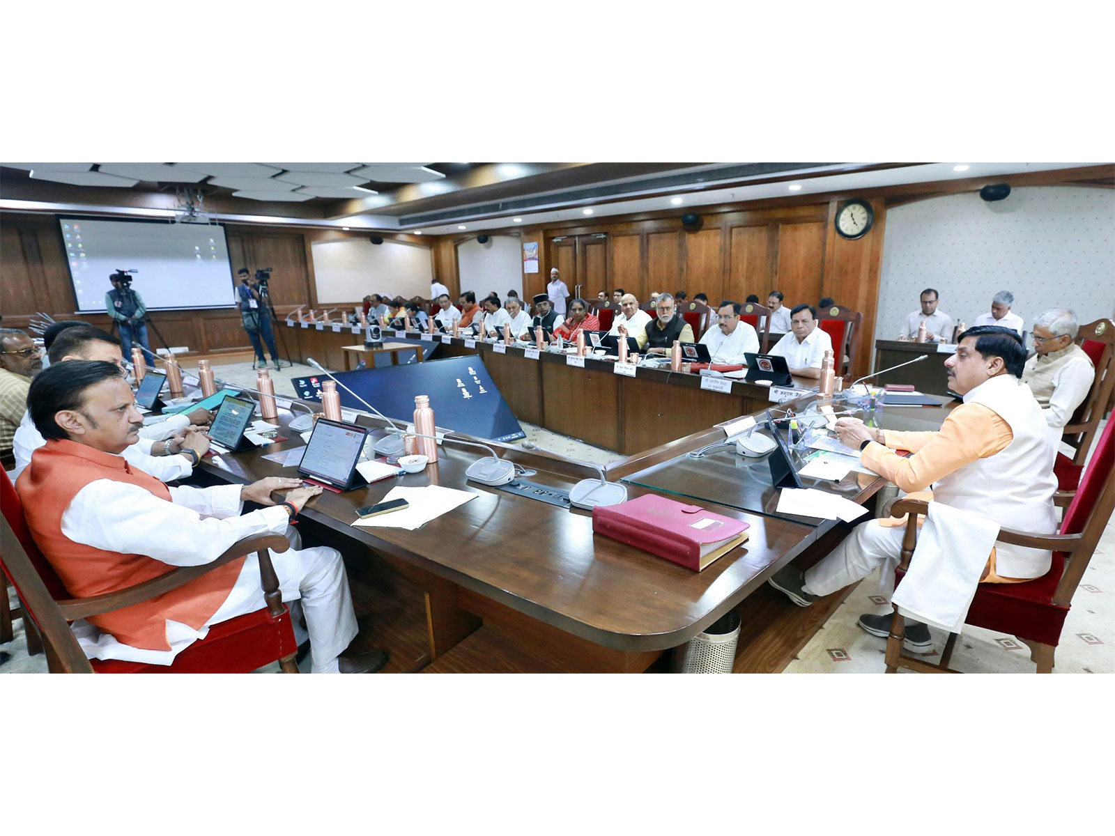MP CM Mohan Yadav is chairing the cabinet meeting (Photo/DPR) MP CM Mohan Yadav is chairing the cabinet meeting (Photo/DPR)