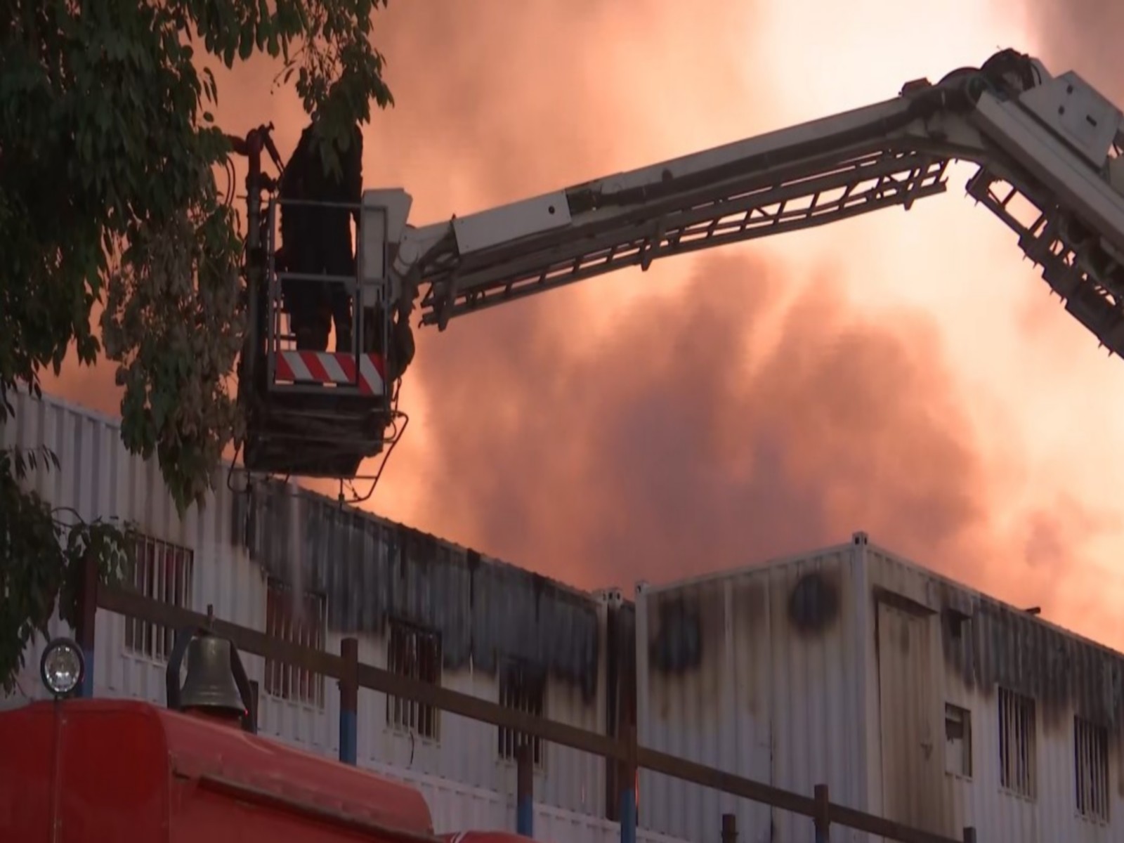 Fire breaks out in slums near Udyog Bhawan in Delhi (Photo/ANI) Fire breaks out in slums near Udyog Bhawan in Delhi (Photo/ANI)