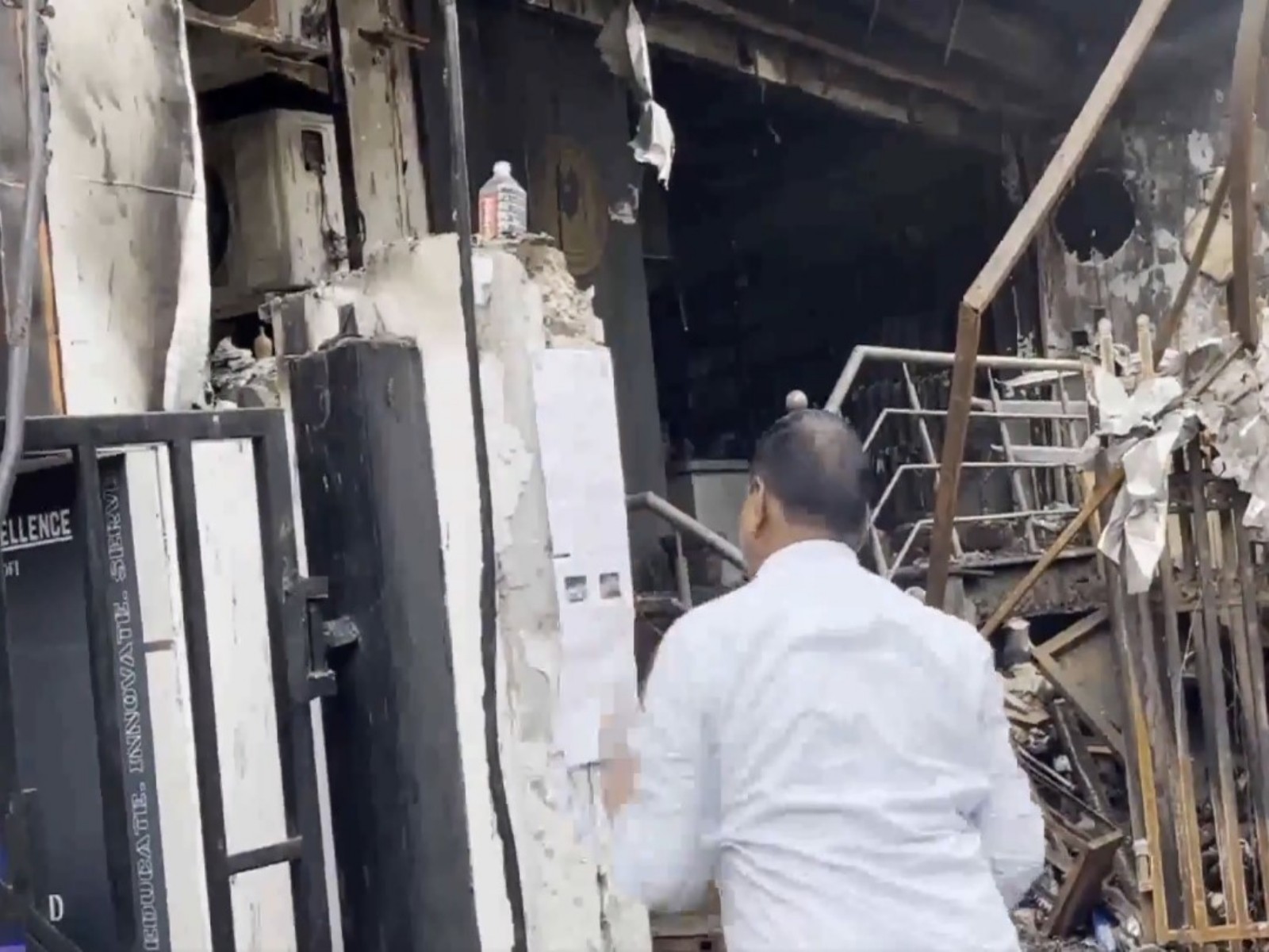 LDA issues notice to Aliganj building owners after fire tragedy (Photo/ANI) LDA issues notice to Aliganj building owners after fire tragedy (Photo/ANI)