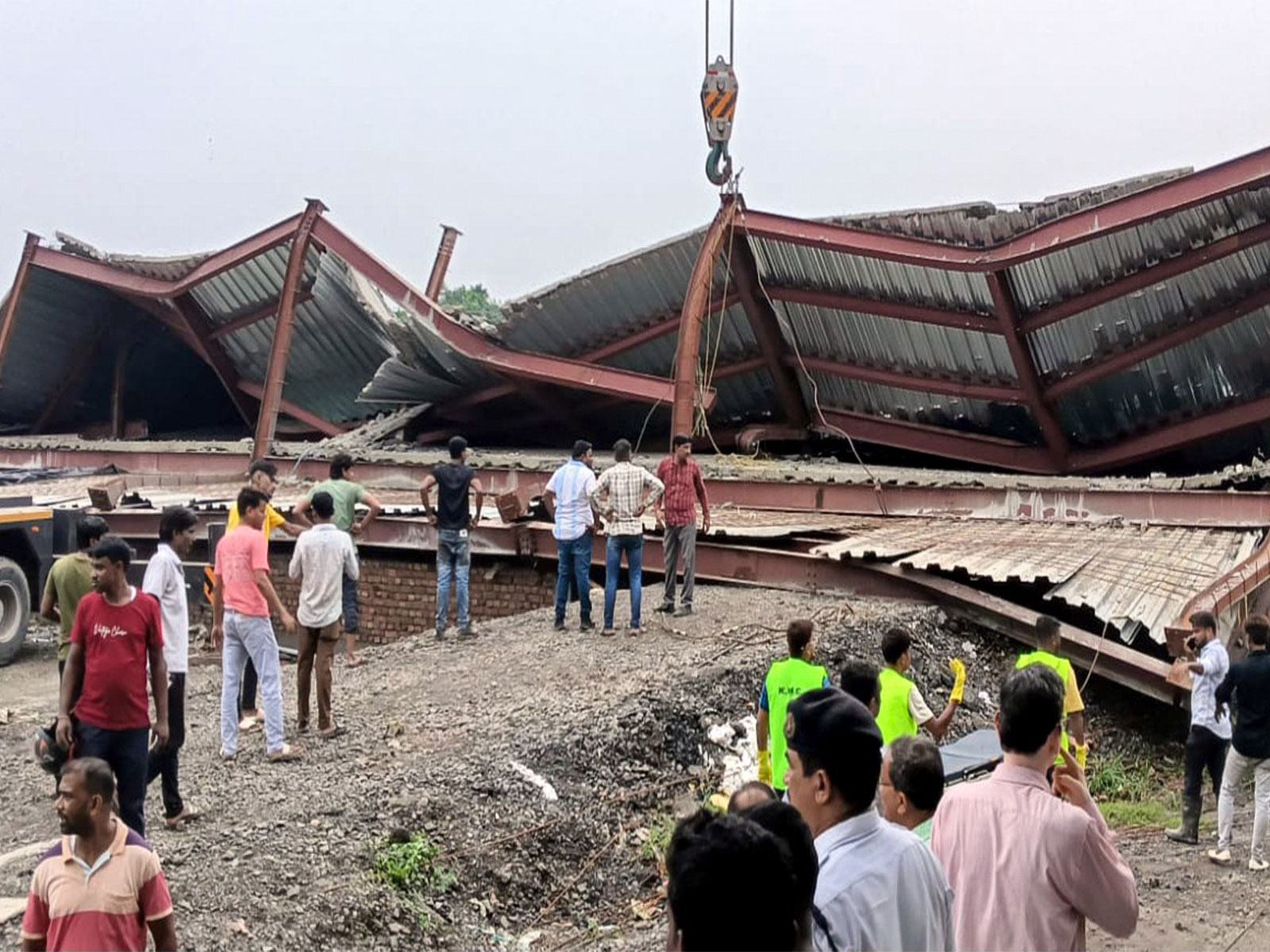 Search and rescue operation underway at the site where an under-construction godown shed collapsed in Taratala, Kolkata (Photo/ANI)