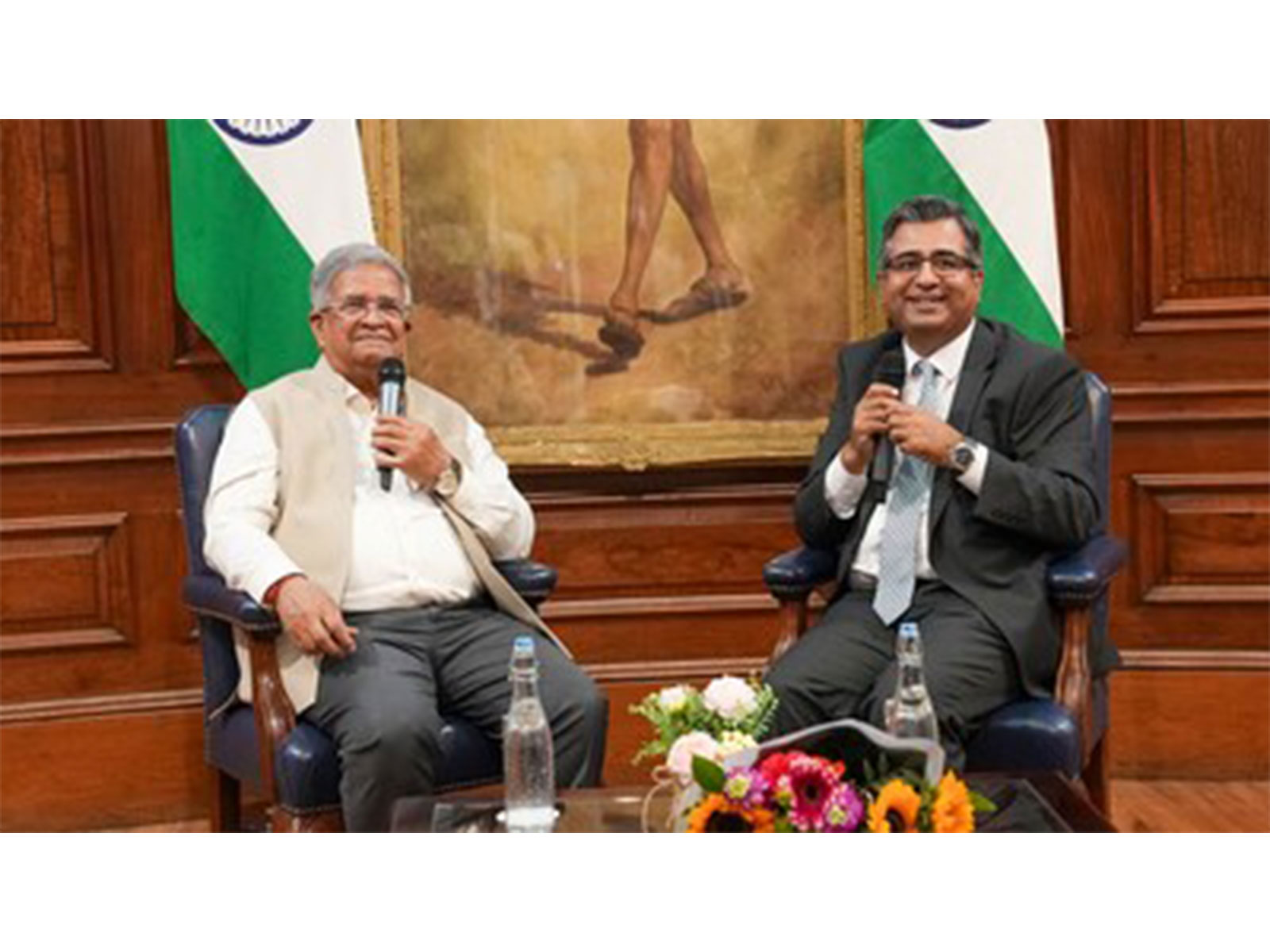Kanubhai Desai, Finance Minister, Government of Gujarat, in a fireside chat with Manoj Ladwa, Founder and Chairman, India Global Forum, at the Gujarat Future Forum in London.