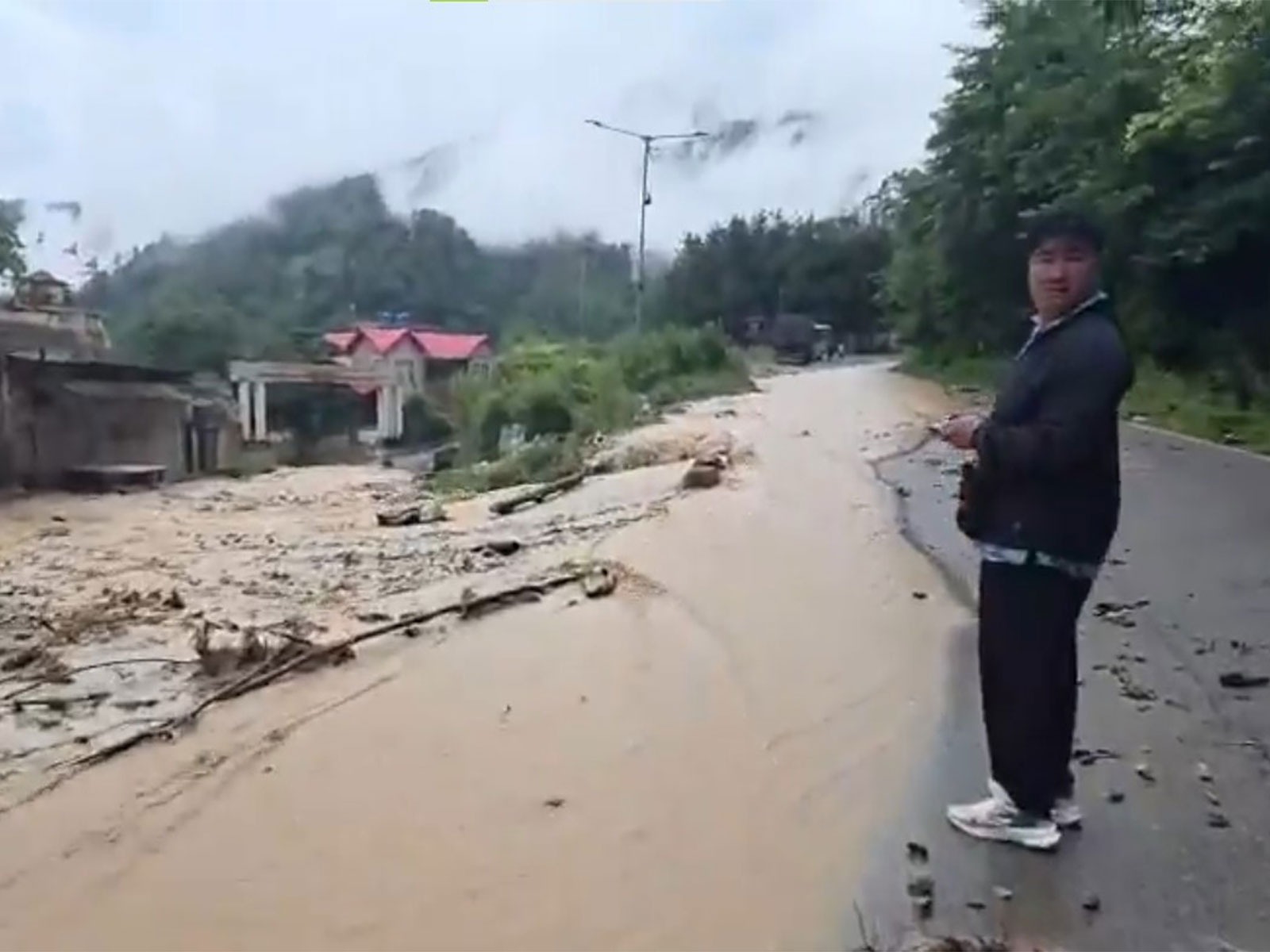 Flash floods in Arunachal Pradesh's Keyi Panyor (Photo/ADC Yachuli)