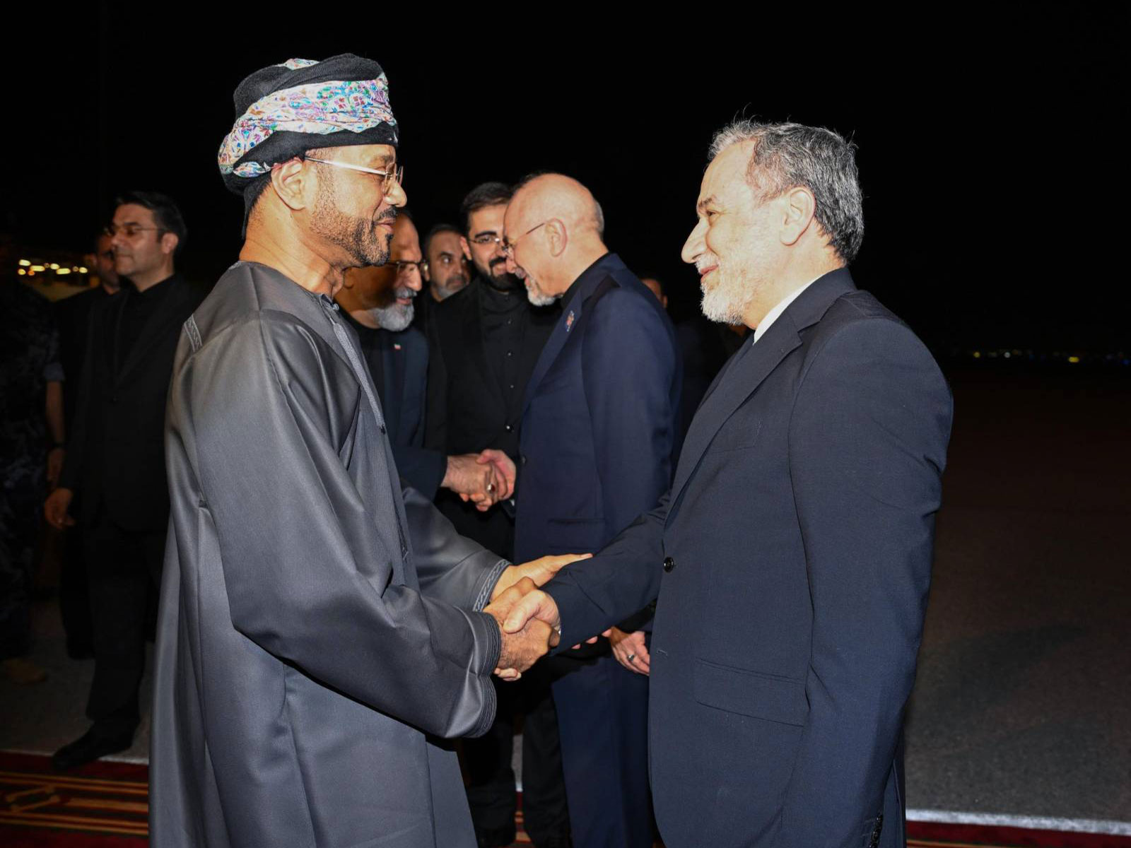 Iranian Foreign Minister Abbas Araghchi and Omani Foreign Minister Sayyid Badr Albusaidi (Photo/X/@araghch)