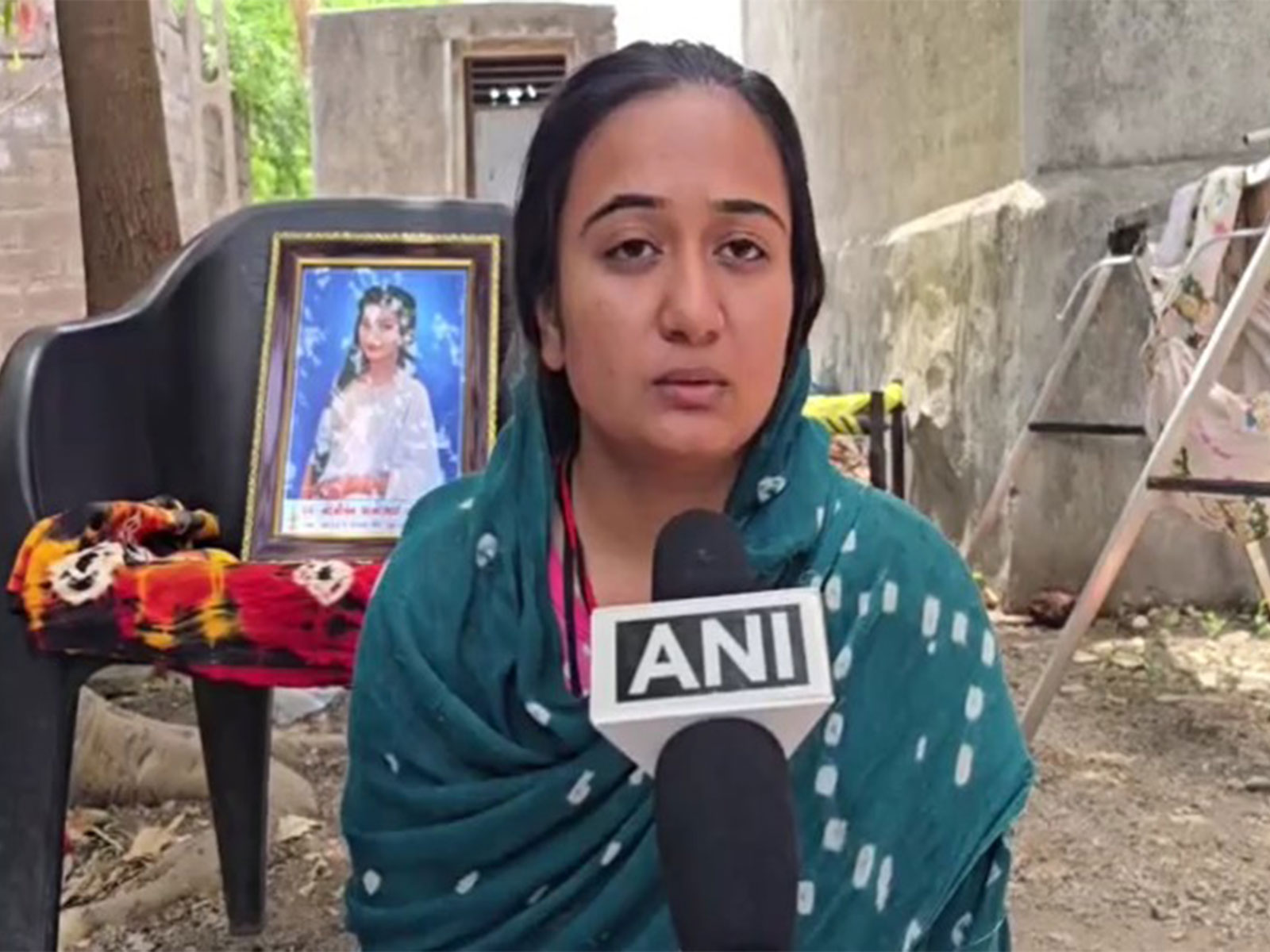 Rupal Bosamiya, the deceased's sister (Photo/ANI)