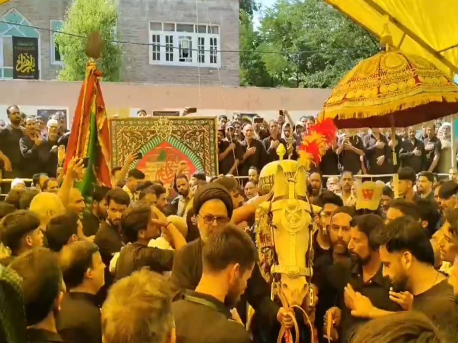 Muharram procession was taken out in Budgam (Photo/ANI)