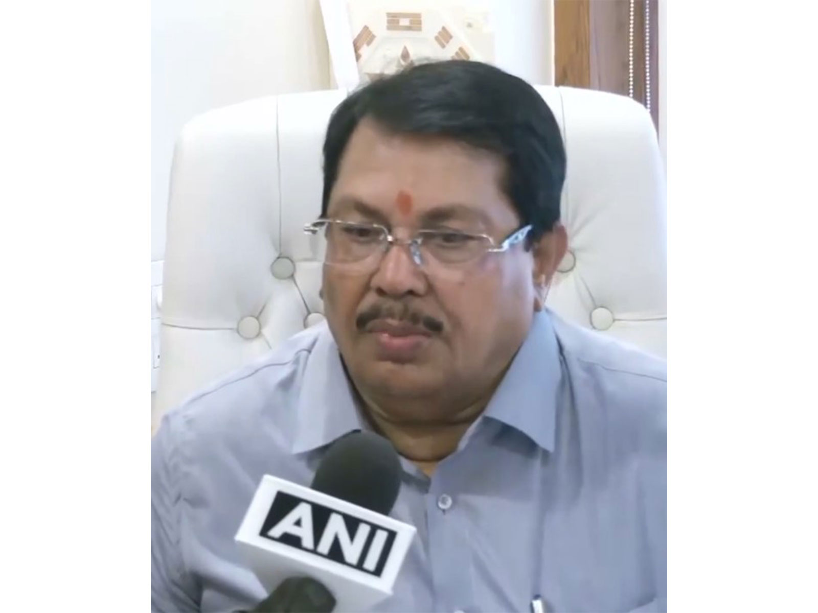Congress leader Vijay Wadettiwar (Photo/ANI)