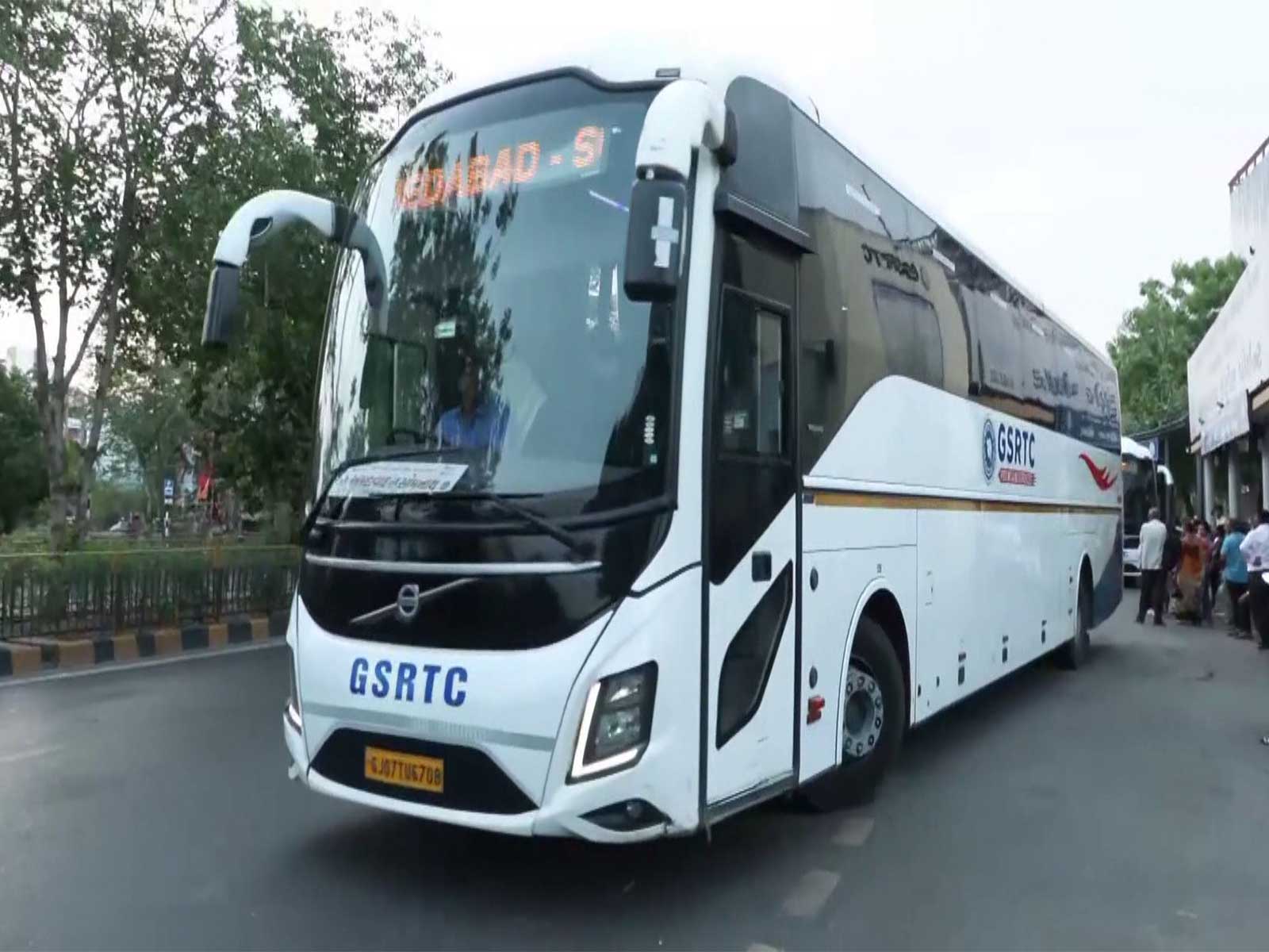 GSRTC cuts fares as state's expressways transform travel (Photo/ANI) GSRTC cuts fares as state's expressways transform travel (Photo/ANI)