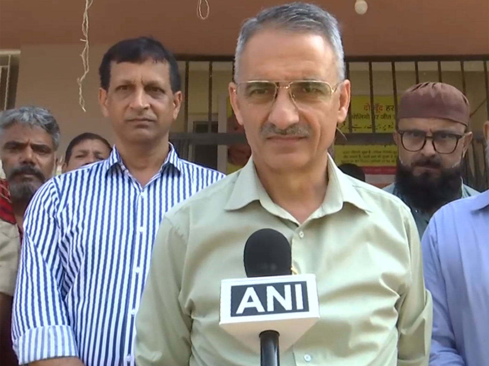 Doda DC Krishan Lal inaugurates Pulse Polio Immunisation campaign (Photo/ANI) Doda DC Krishan Lal inaugurates Pulse Polio Immunisation campaign (Photo/ANI)
