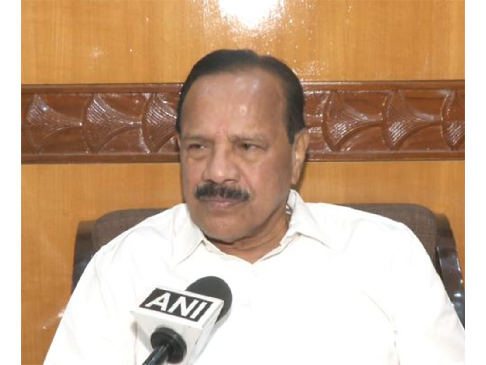 Karnataka BJP leader D V Sadananda Gowda (File Photo/ANI) Karnataka BJP leader D V Sadananda Gowda (File Photo/ANI)