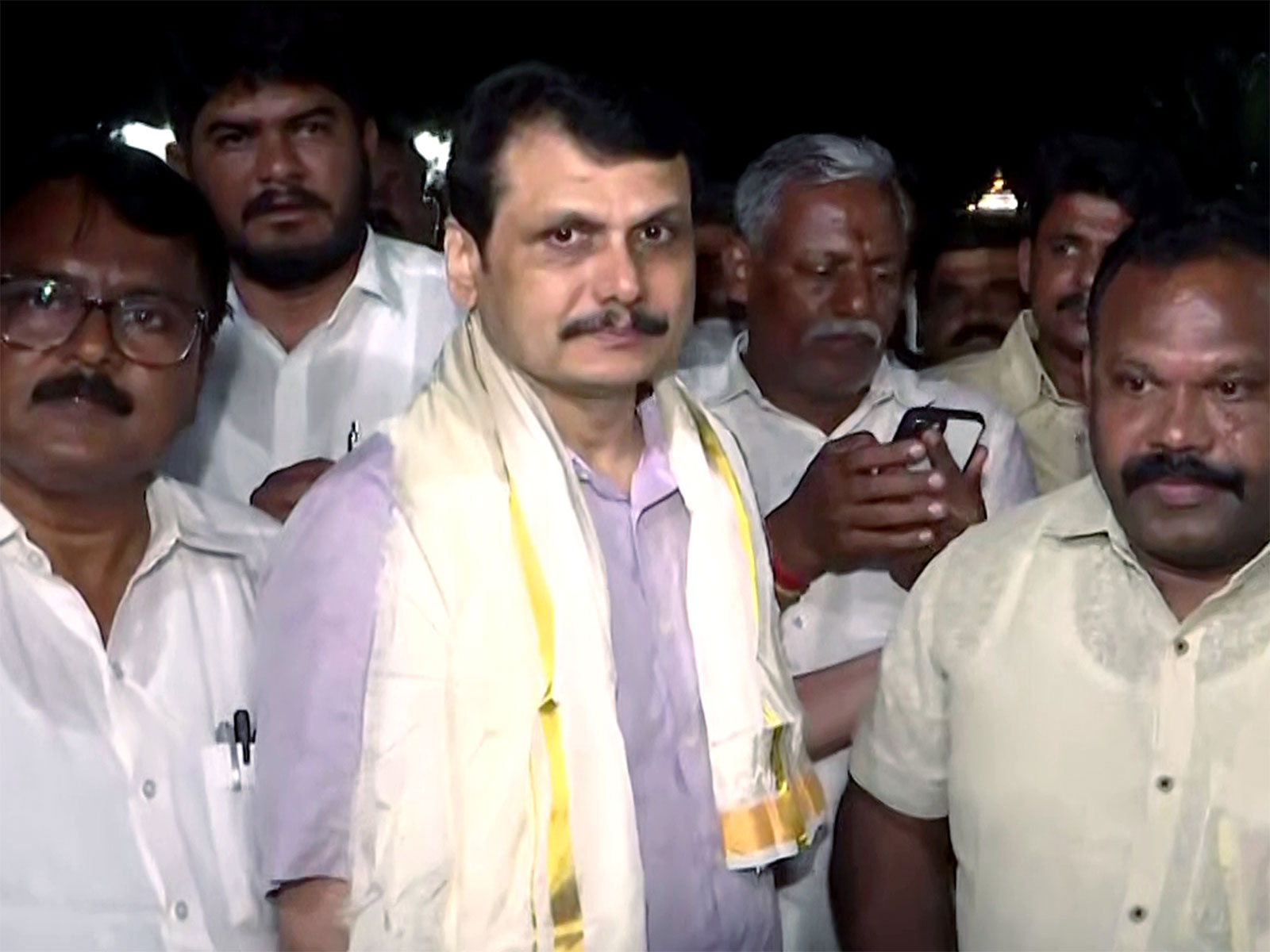 “Stalin trying to topple govt”: TVK accuses DMK of “horse-trading”&hellip;