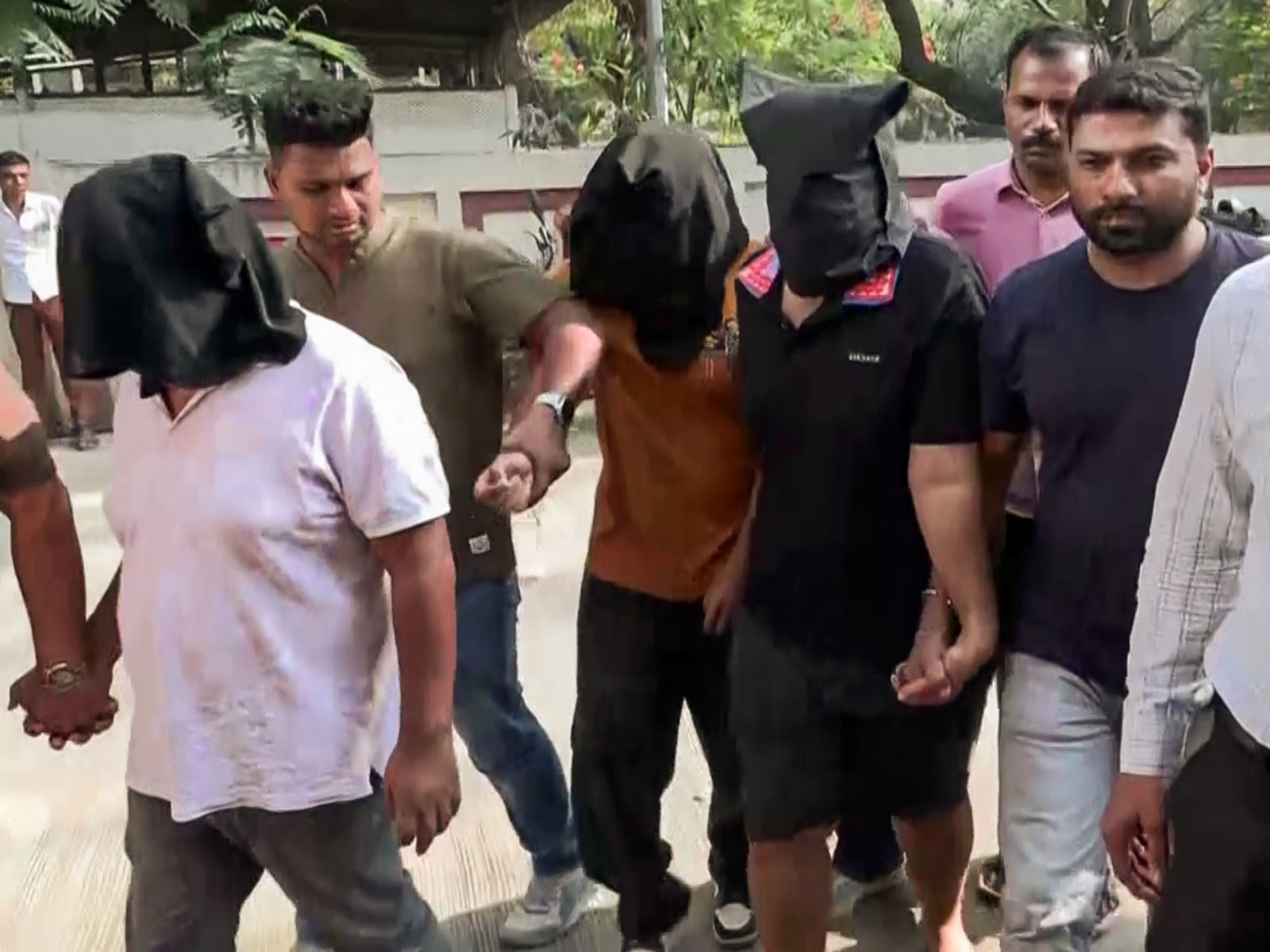 Three accused apprehended by Thane Police on June 27 (Photo/ANI) Three accused apprehended by Thane Police on June 27 (Photo/ANI)