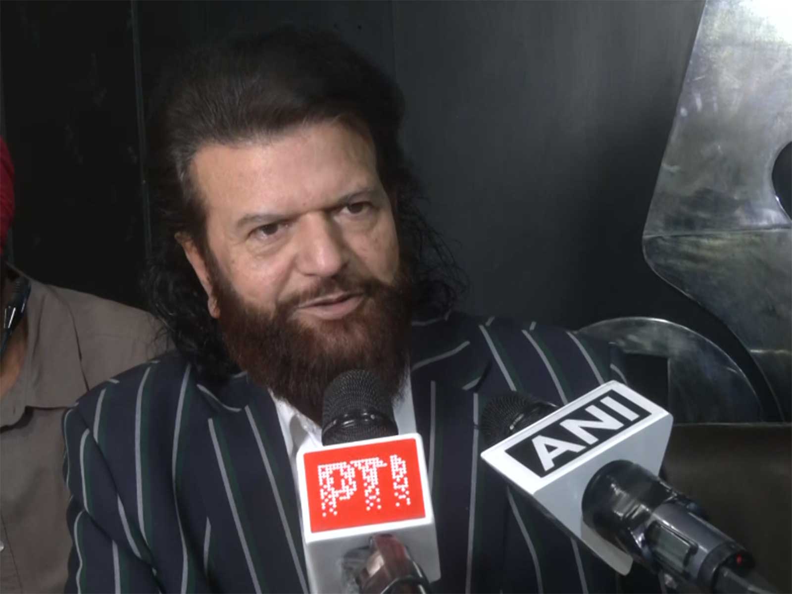 “The song has essence of life”: Padma Shri awardee Hans Raj Hans on his latest track ‘Ohdiyan Khedaan’