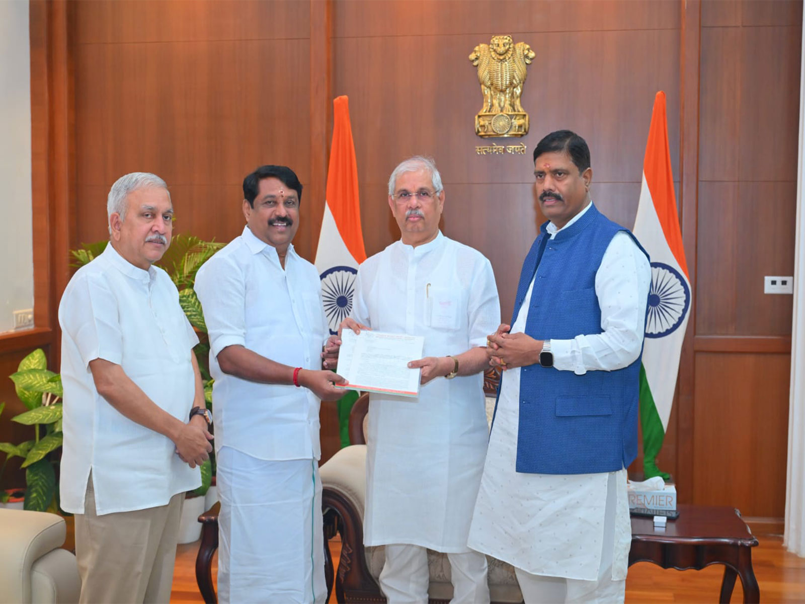 Tamil Nadu BJP President submits memorandum to TN Governor (Photo/ANI)