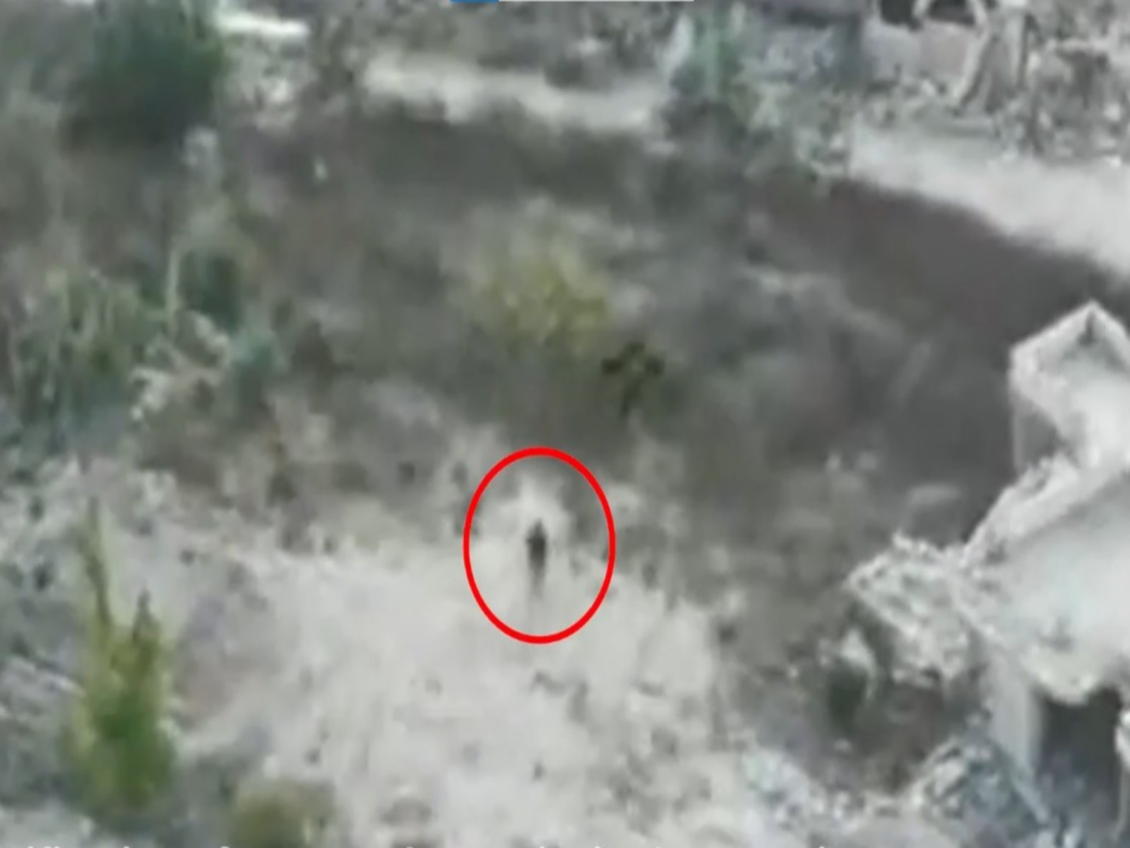 Armed terrorist identified by Israeli Defence Forces (IDF) in Security Zone in Southern Lebanon (Photo/X/@IDF) Armed terrorist identified by Israeli Defence Forces (IDF) in Security Zone in Southern Lebanon (Photo/X/@IDF)