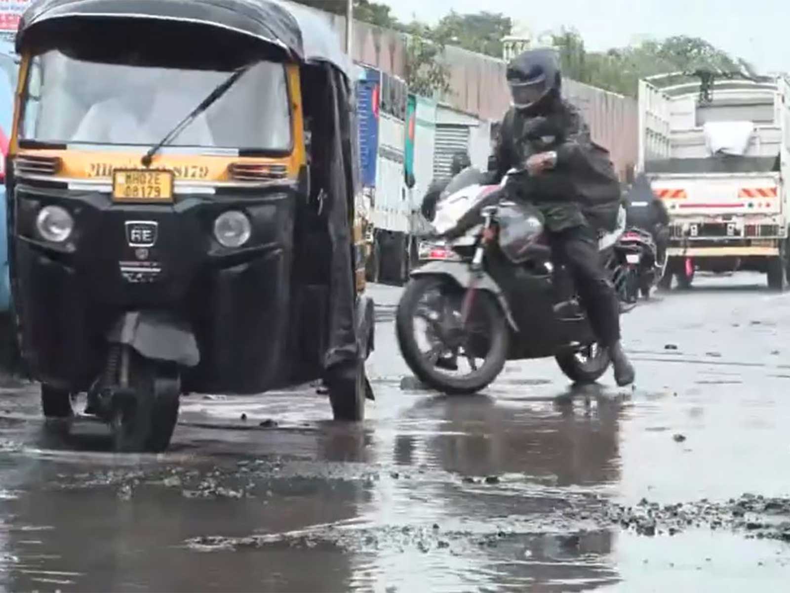 Visual from Kurla–Andheri Road in Mumbai  (Photo/ANI)