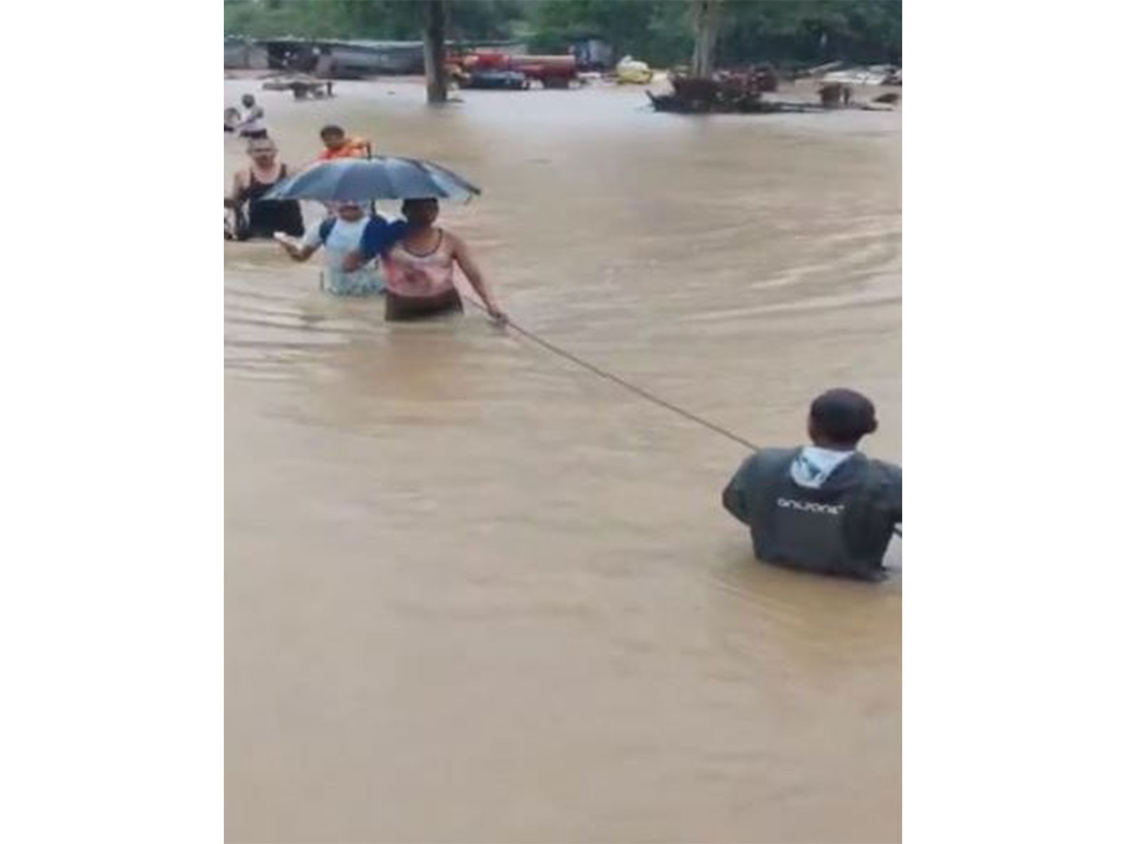 Fourteen labourers rescued, who were stranded due to floodwaters in Chhattisgarh's Gariaband district (Photo/Police)