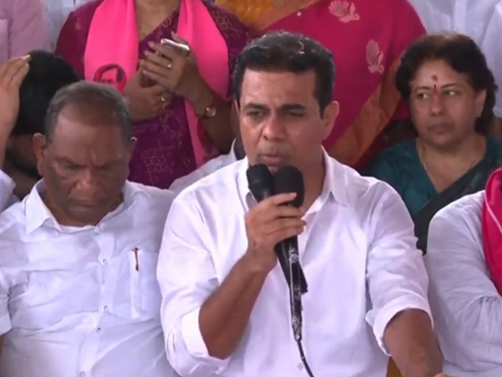 “Switch on Bahubali pumps, provide water to farmers”: KTR to&hellip;