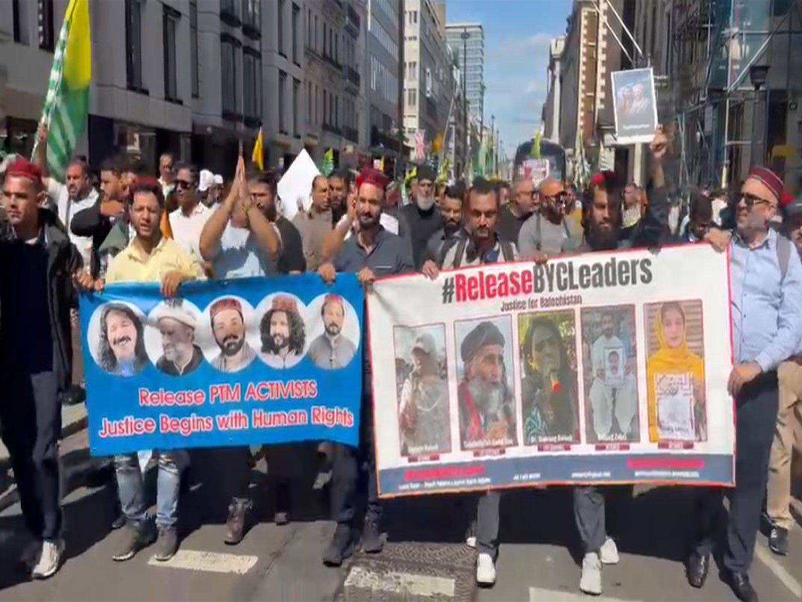 Anti-Pakistan protest by Kashmiris draws thousands in London (Photo/ANI)