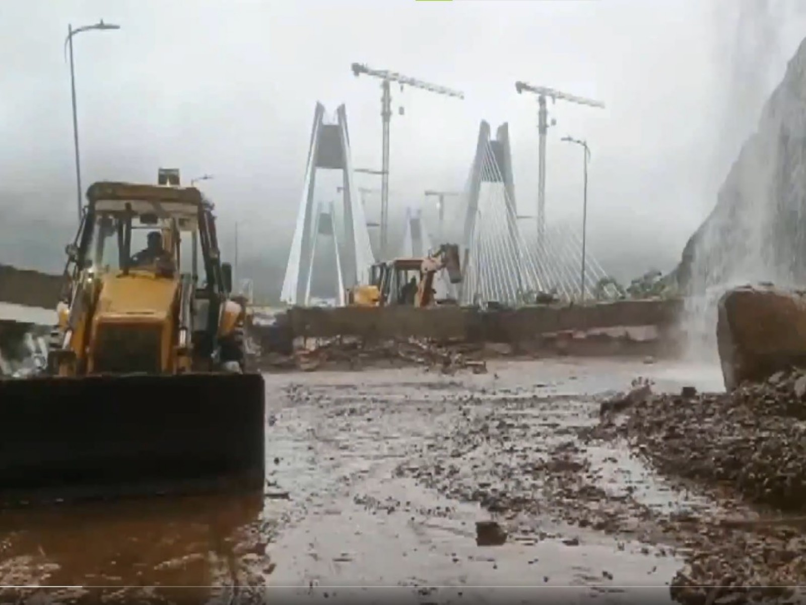 A landslide triggered by heavy rainfall blocks the Mumbai-Pune ghat section (Photo/ANI) A landslide triggered by heavy rainfall blocks the Mumbai-Pune ghat section (Photo/ANI)