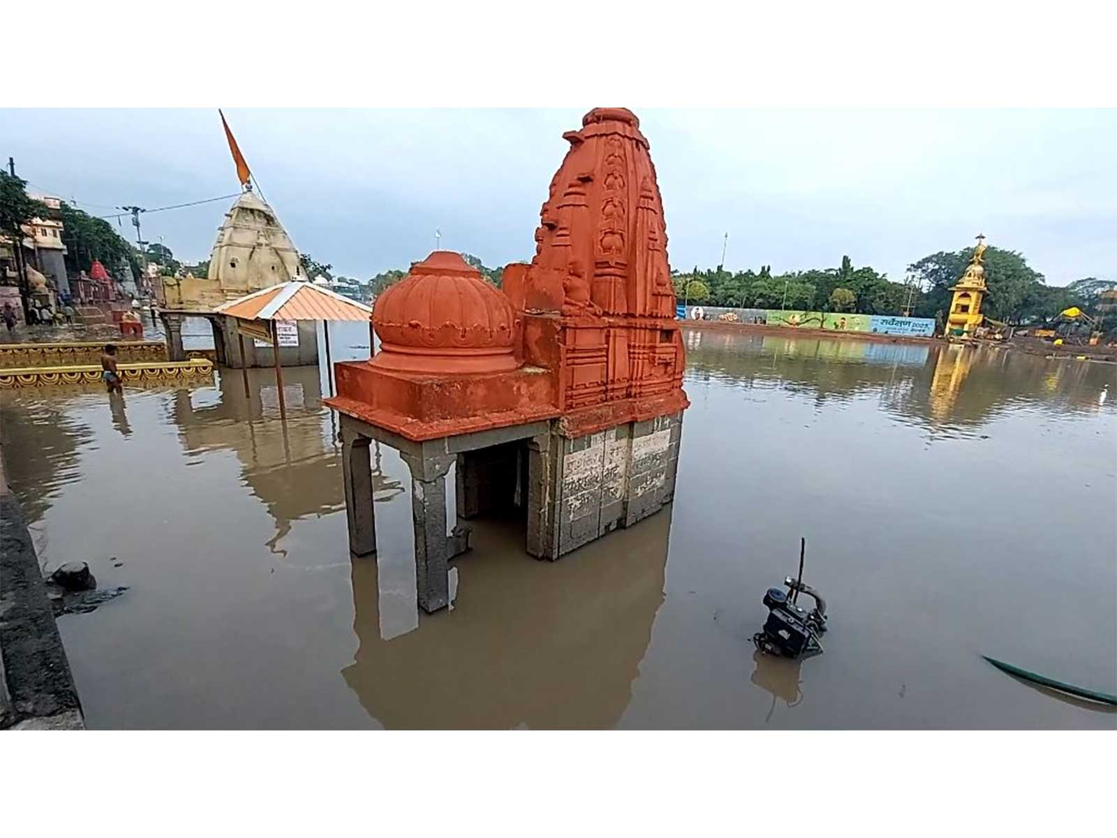 Temples submerged along the banks at Ram Ghat in Ujjain (Photo/ANI) Temples submerged along the banks at Ram Ghat in Ujjain (Photo/ANI)